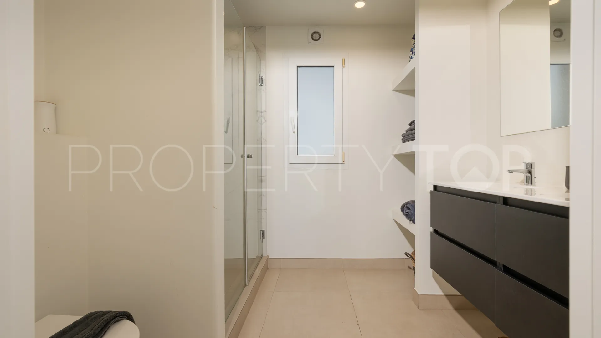 Penthouse for sale in Estepona Town
