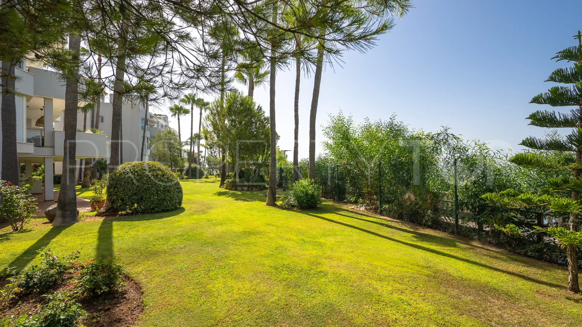 Penthouse for sale in Estepona Town