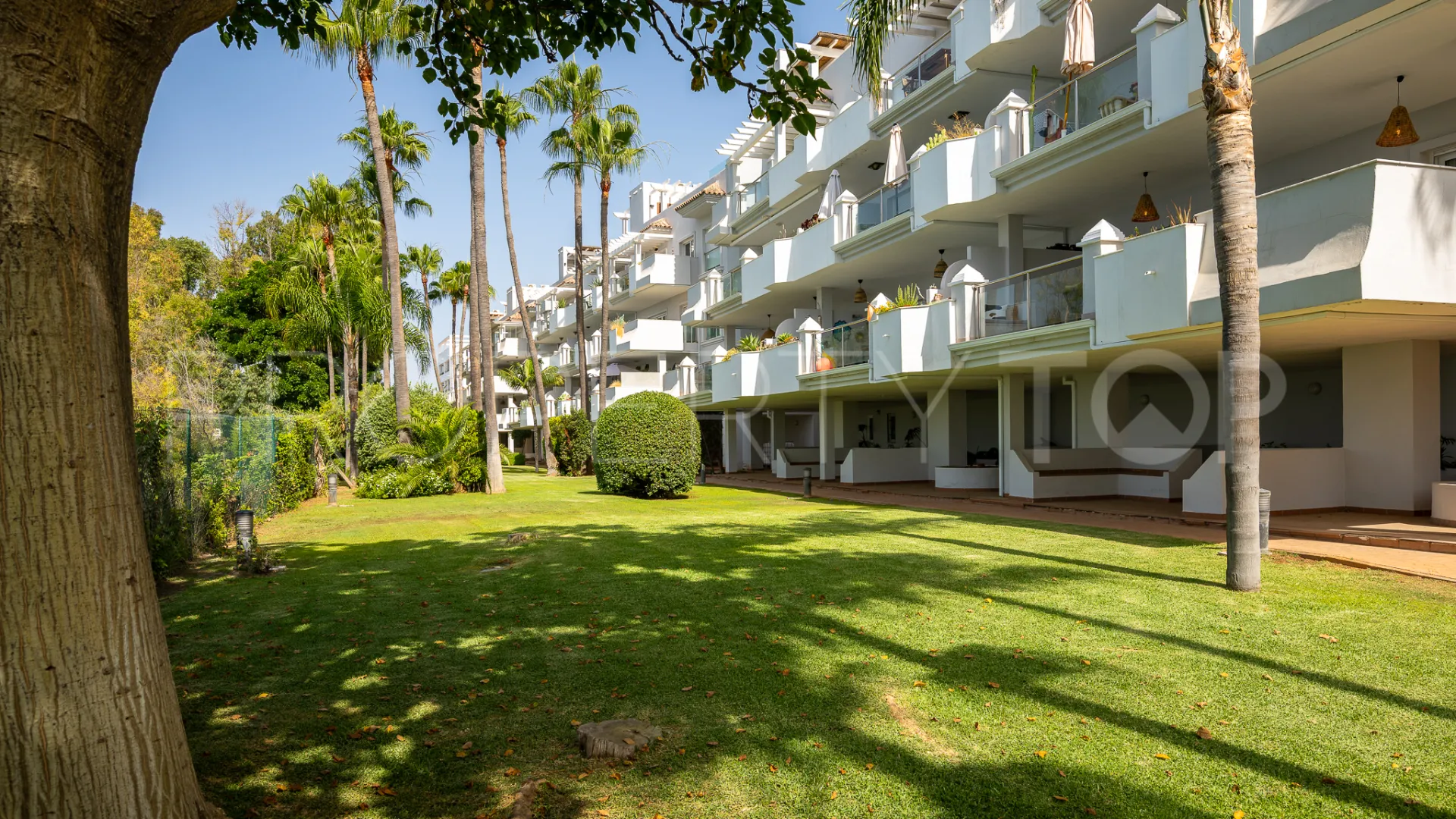 Penthouse for sale in Estepona Town