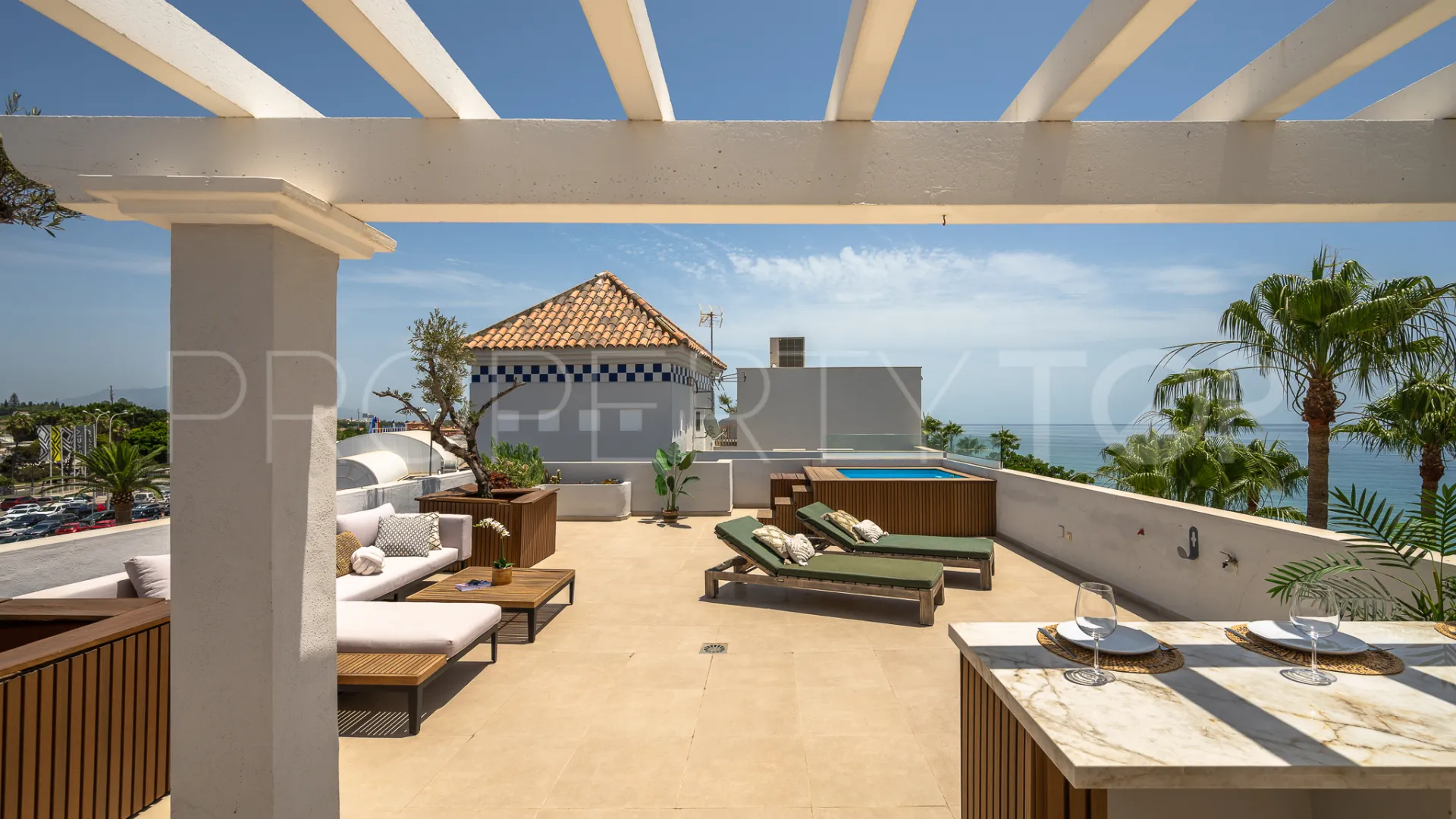 Penthouse for sale in Estepona Town