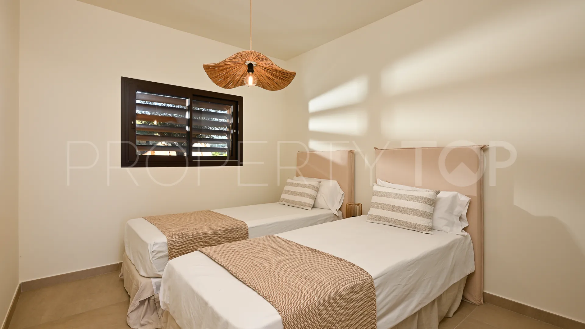 2 bedrooms ground floor apartment in Fuengirola for sale