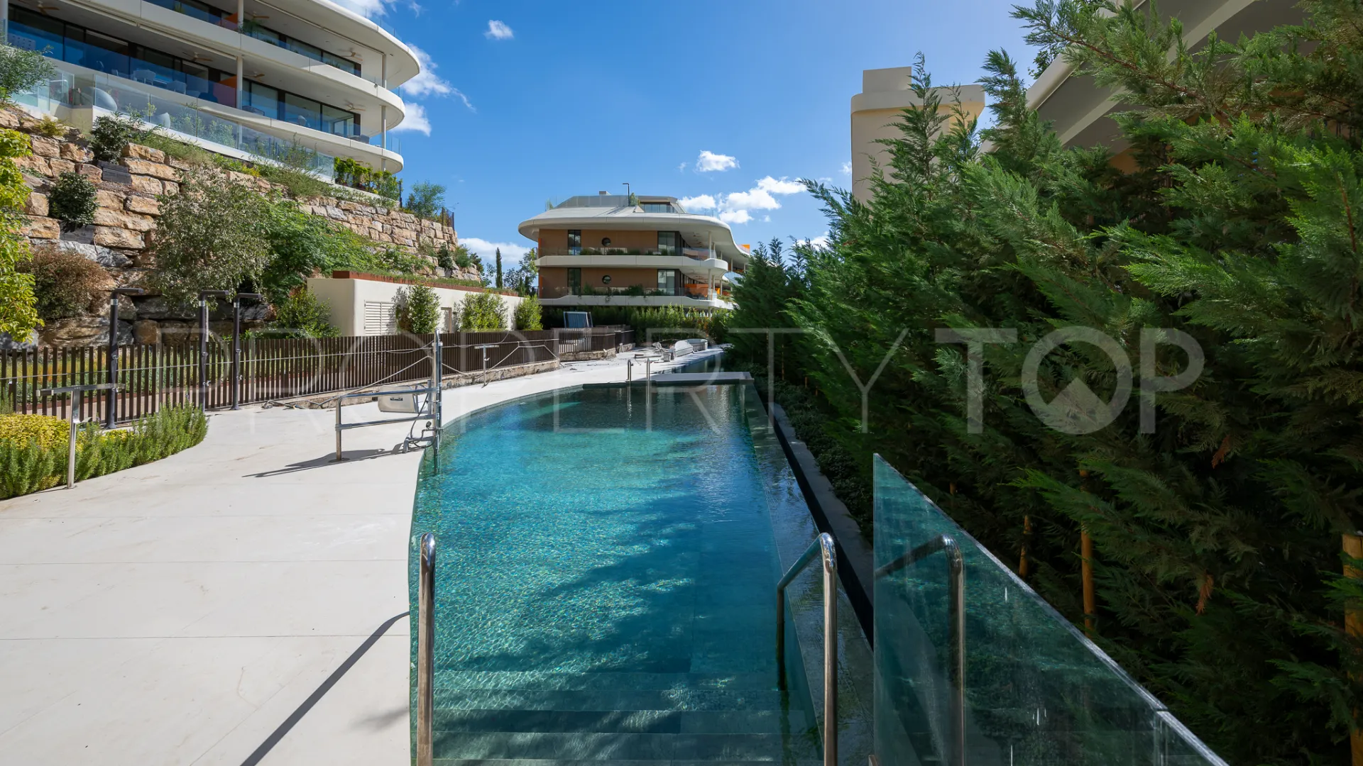 2 bedrooms ground floor apartment in Fuengirola for sale