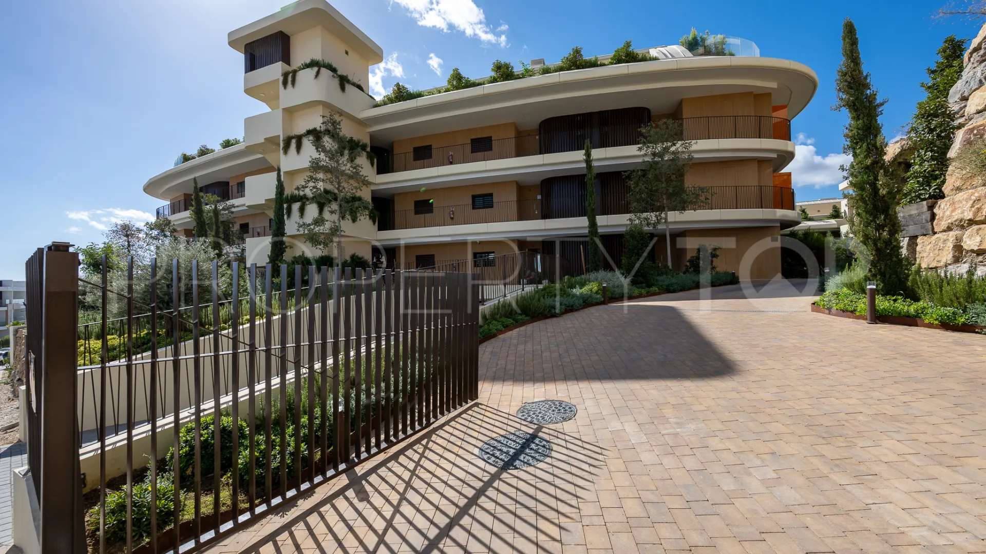 2 bedrooms ground floor apartment in Fuengirola for sale