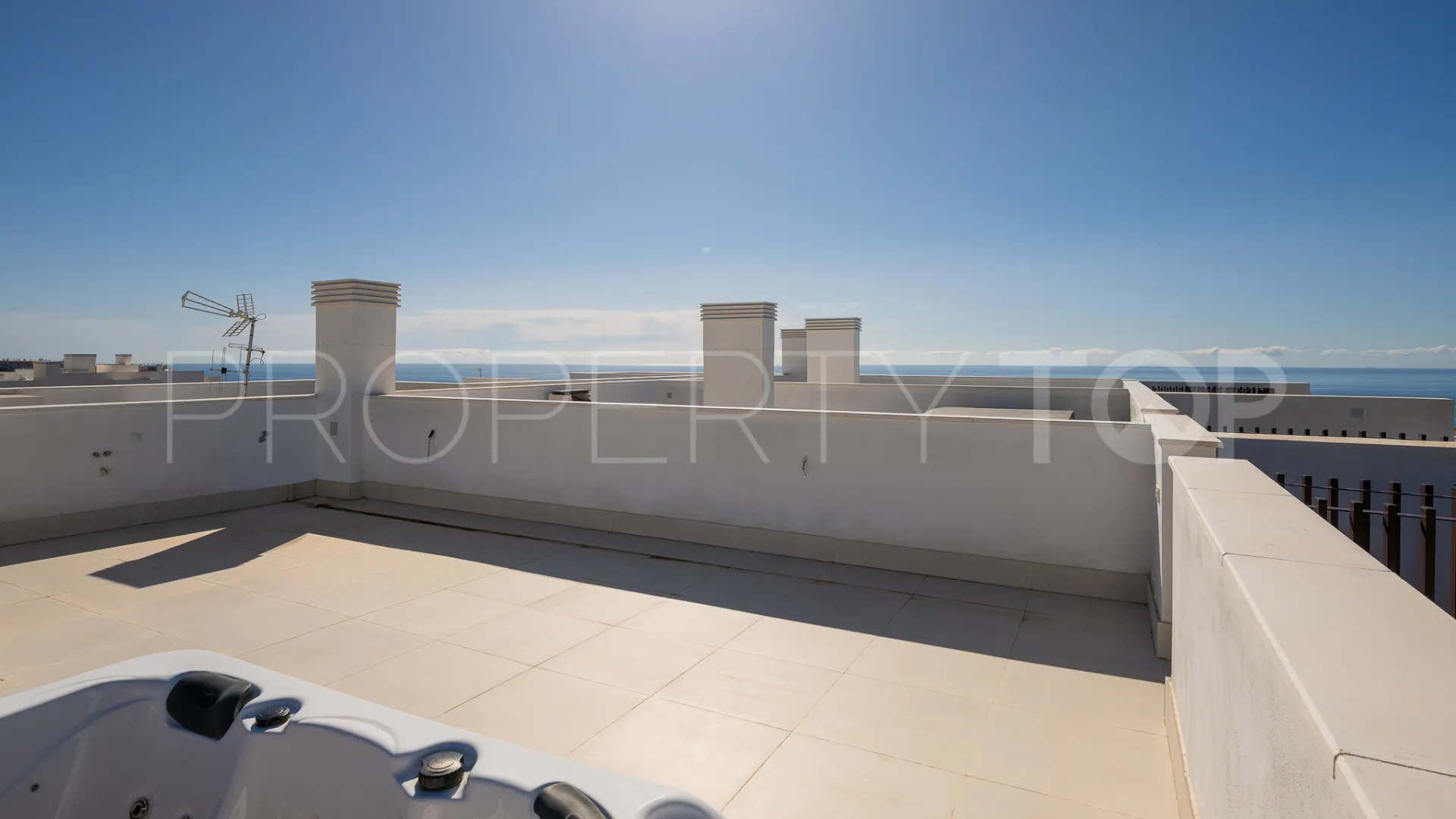 El Higueron 2 bedrooms penthouse for sale