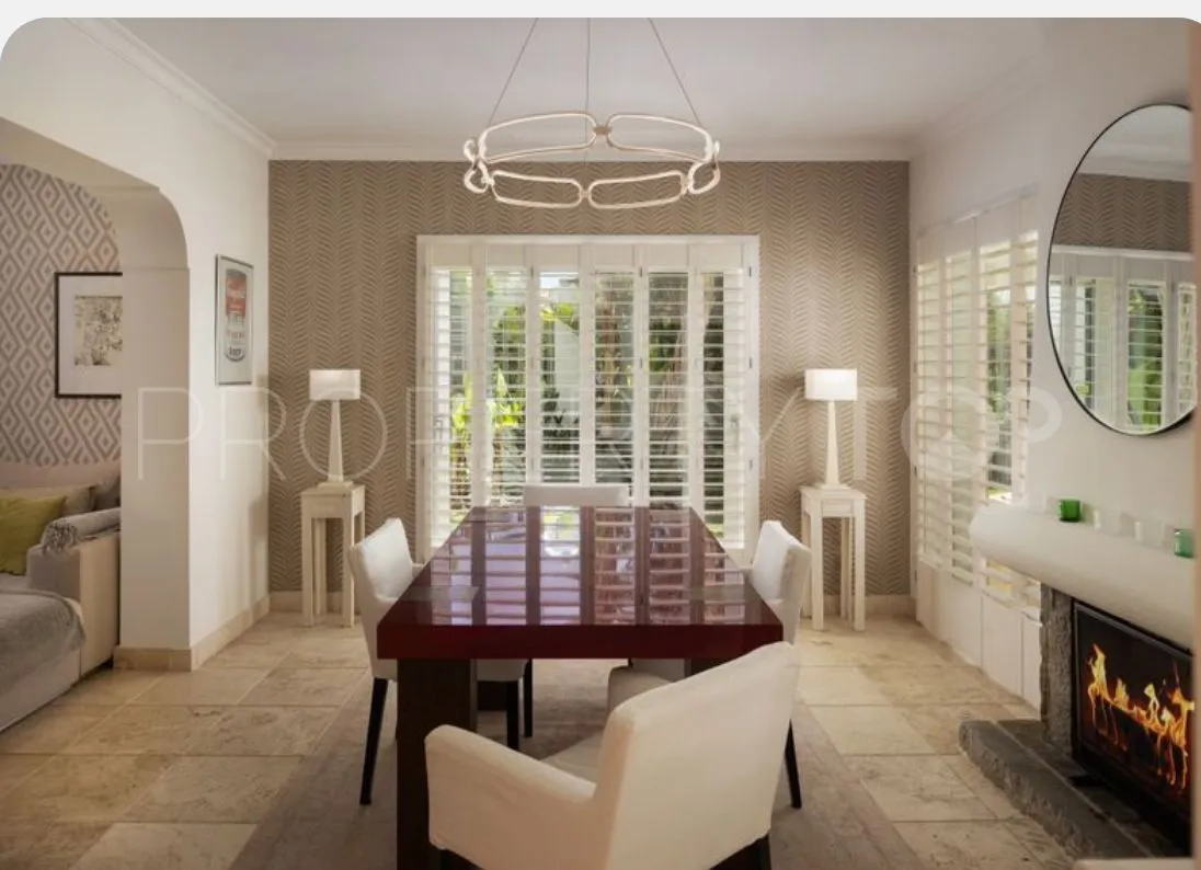 Comprar villa de 3 dormitorios en Fuente del Espanto