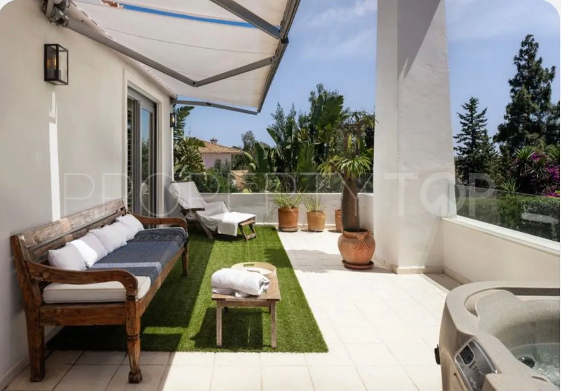 Comprar villa de 3 dormitorios en Fuente del Espanto