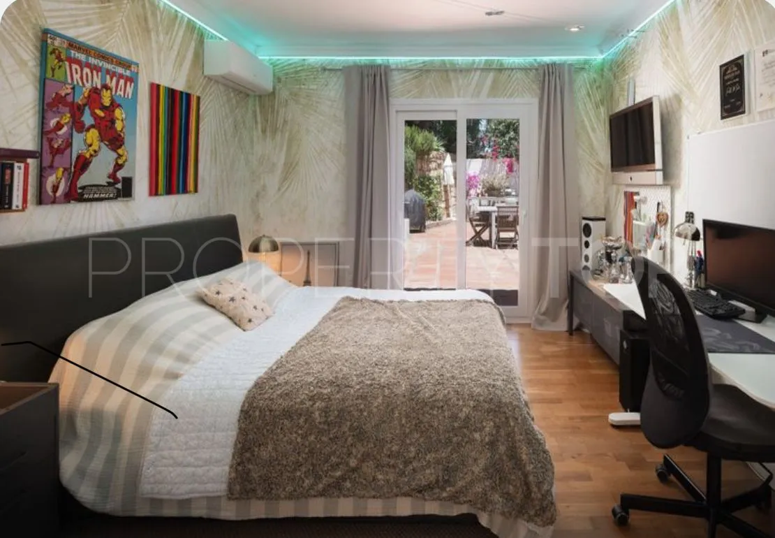 Comprar villa de 3 dormitorios en Fuente del Espanto