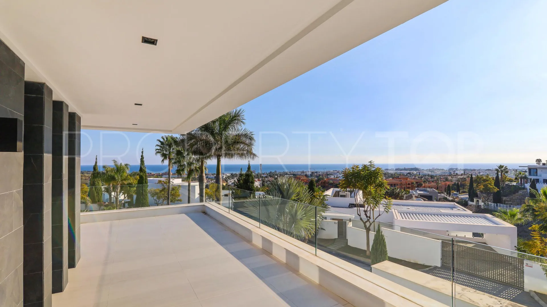 Villa for sale in Los Flamingos Golf with 6 bedrooms