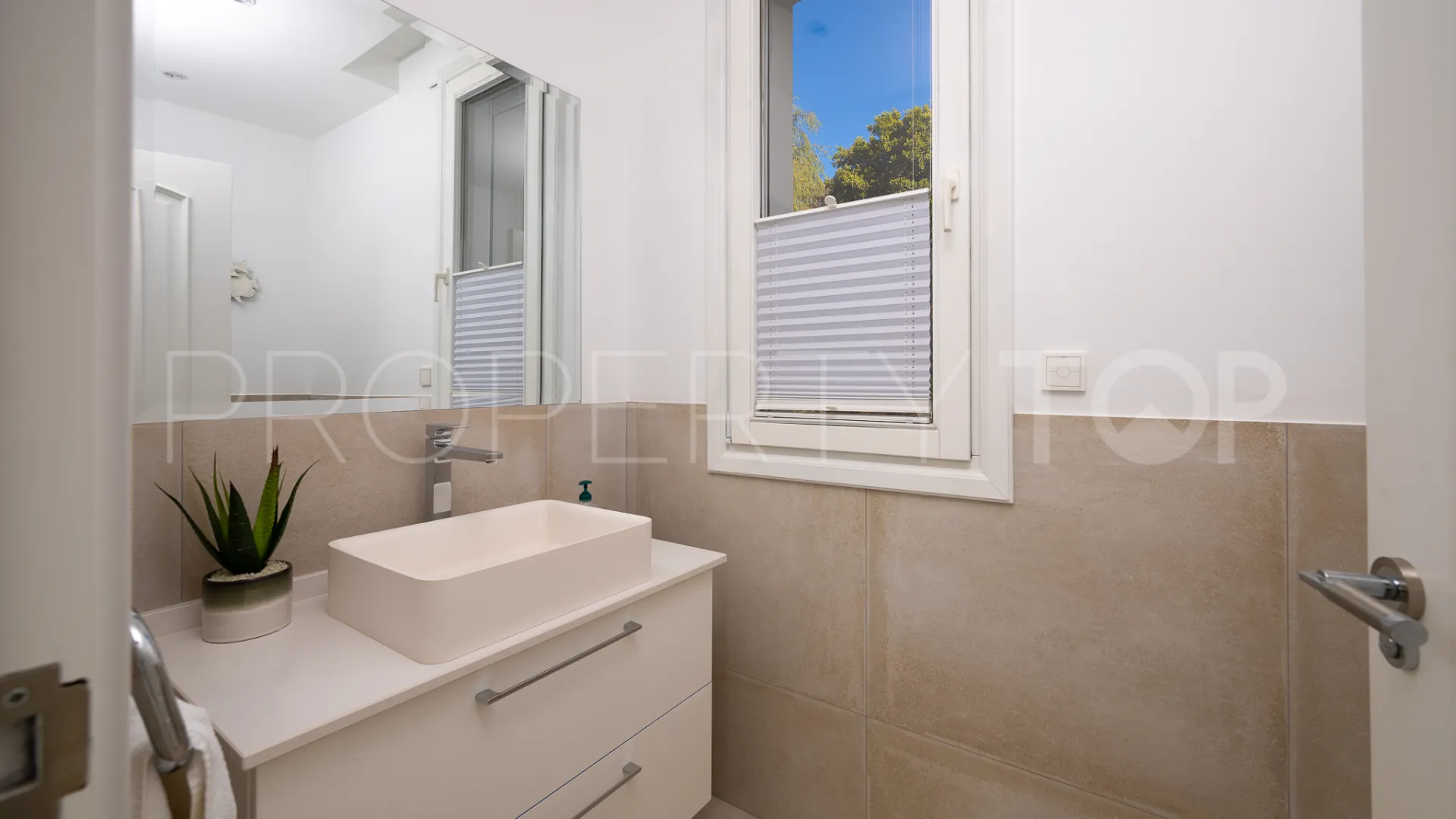 For sale Hacienda las Chapas house