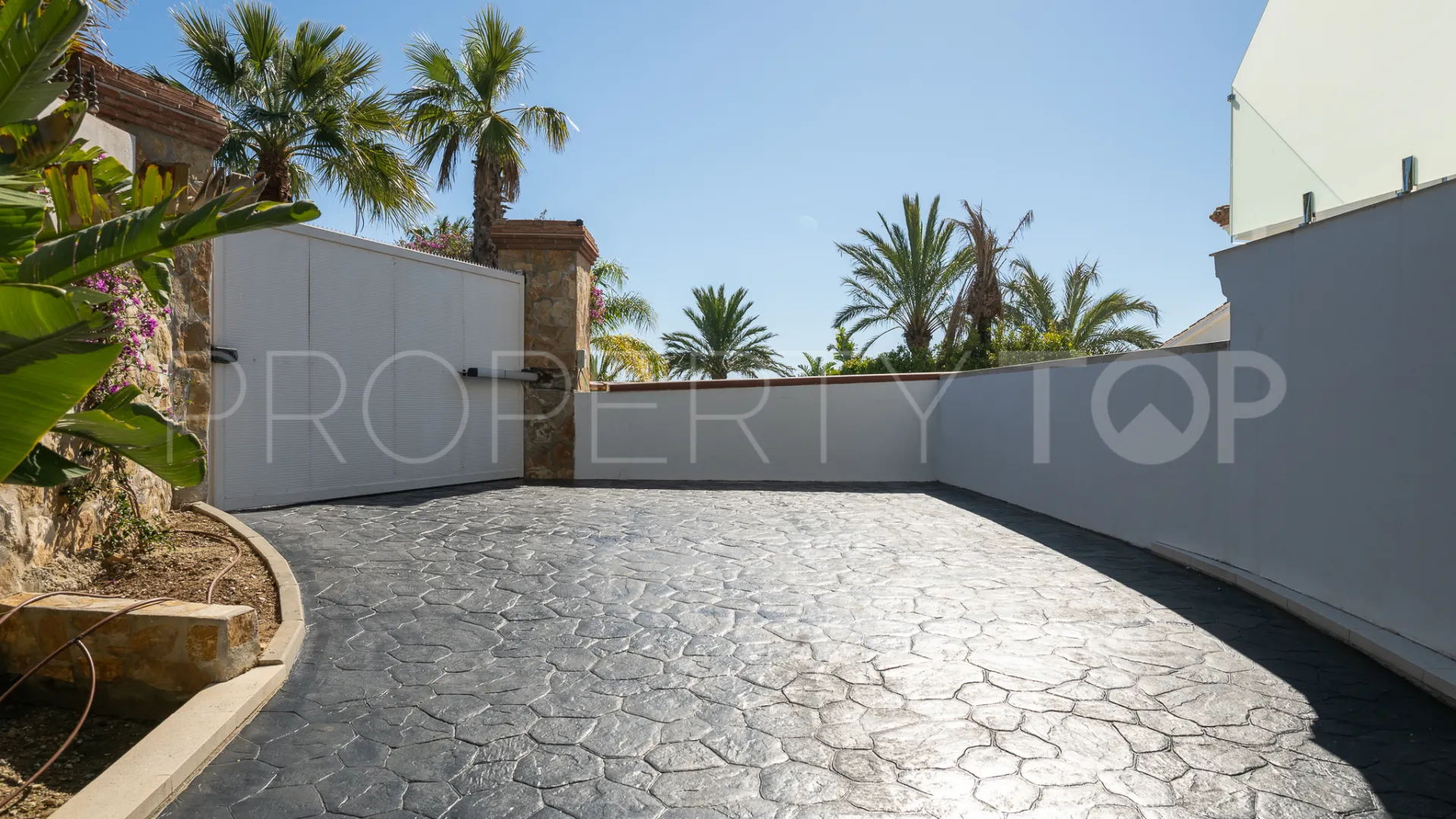 For sale Hacienda las Chapas house