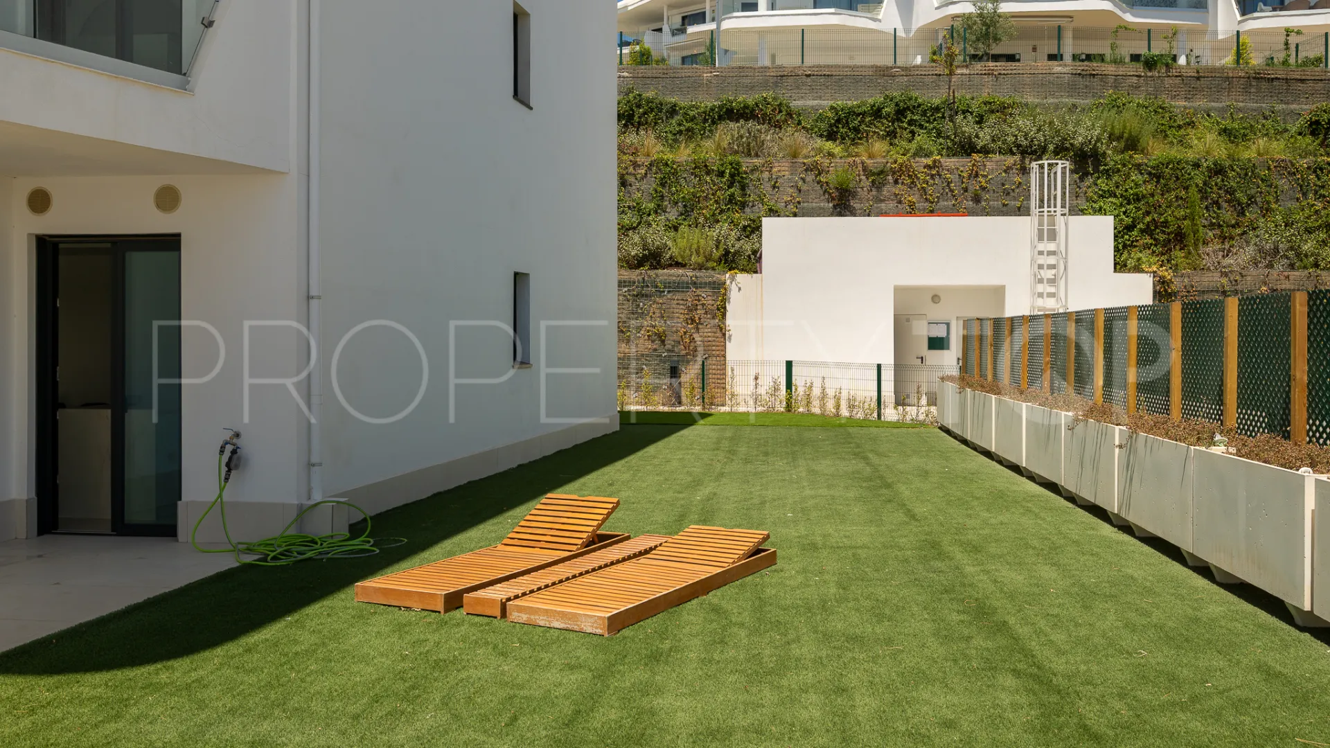 For sale El Higueron ground floor apartment with 3 bedrooms