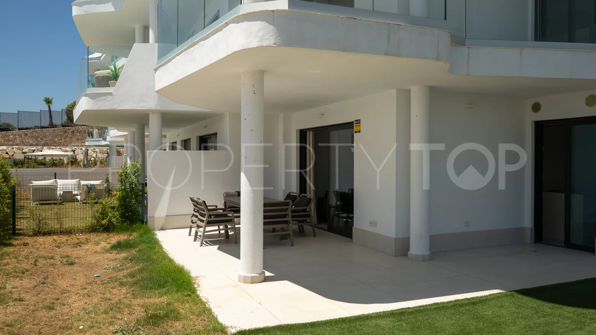 For sale El Higueron ground floor apartment with 3 bedrooms