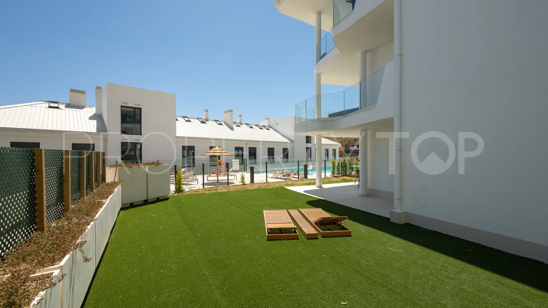 For sale El Higueron ground floor apartment with 3 bedrooms