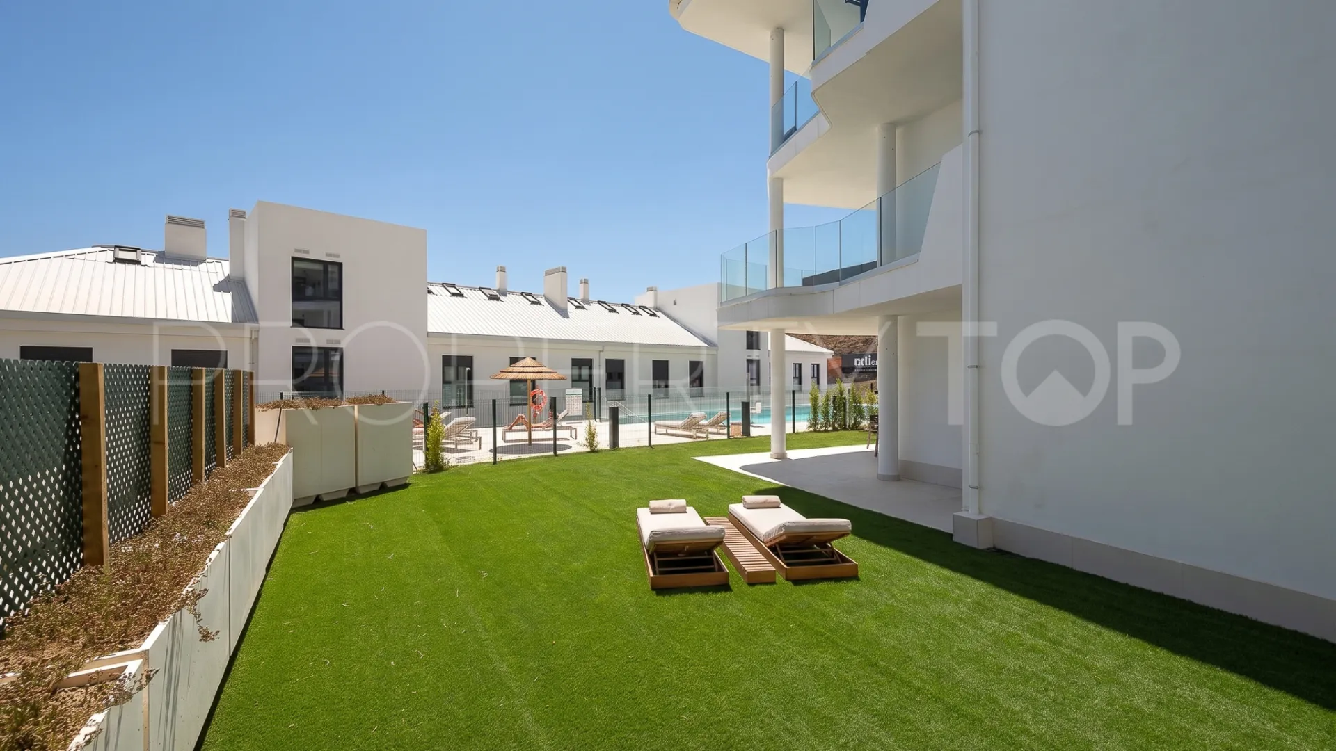 For sale El Higueron ground floor apartment with 3 bedrooms
