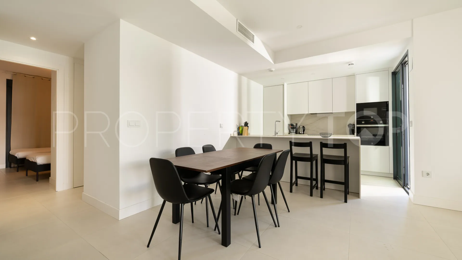 For sale El Higueron ground floor apartment with 3 bedrooms