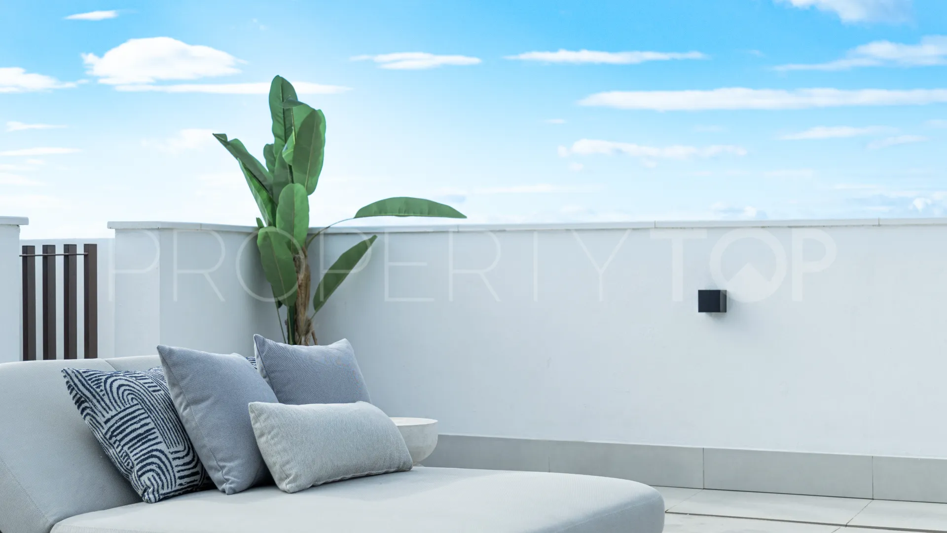 For sale El Higueron penthouse