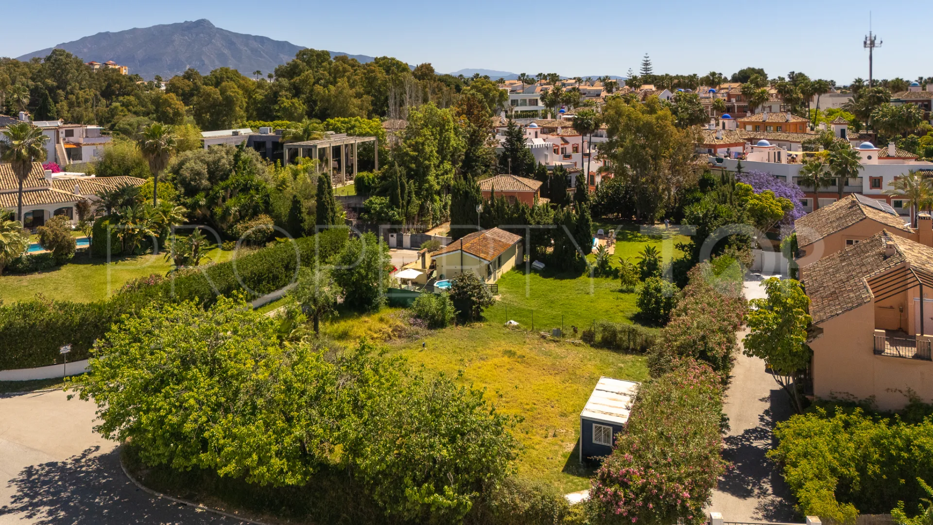 For sale plot in Diana Park