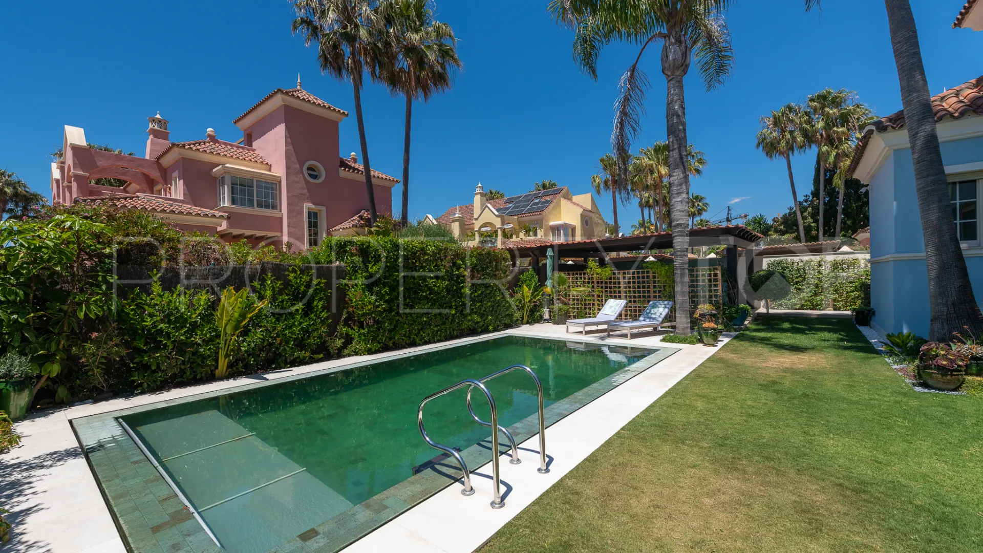 Villa en venta en Marbella - Puerto Banus