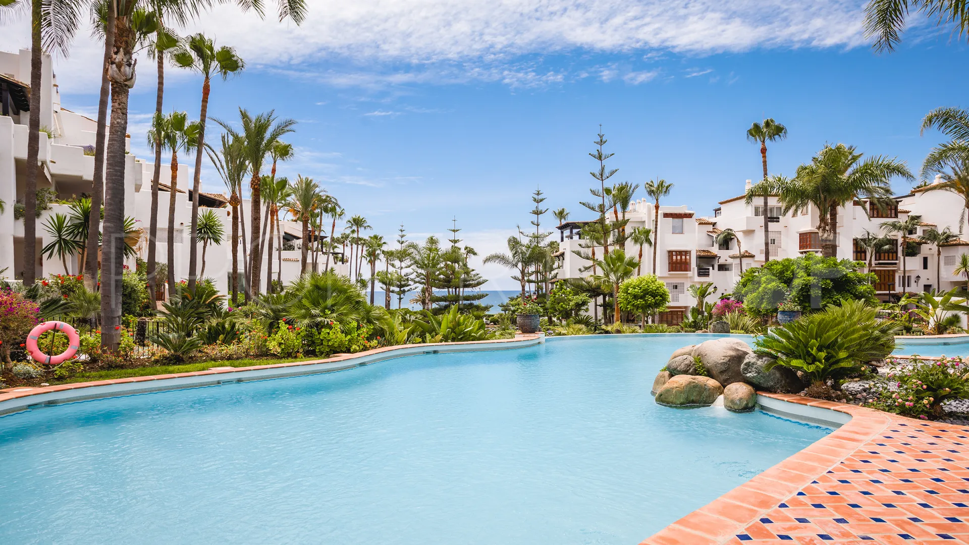 Apartment for sale in Marina Puente Romano