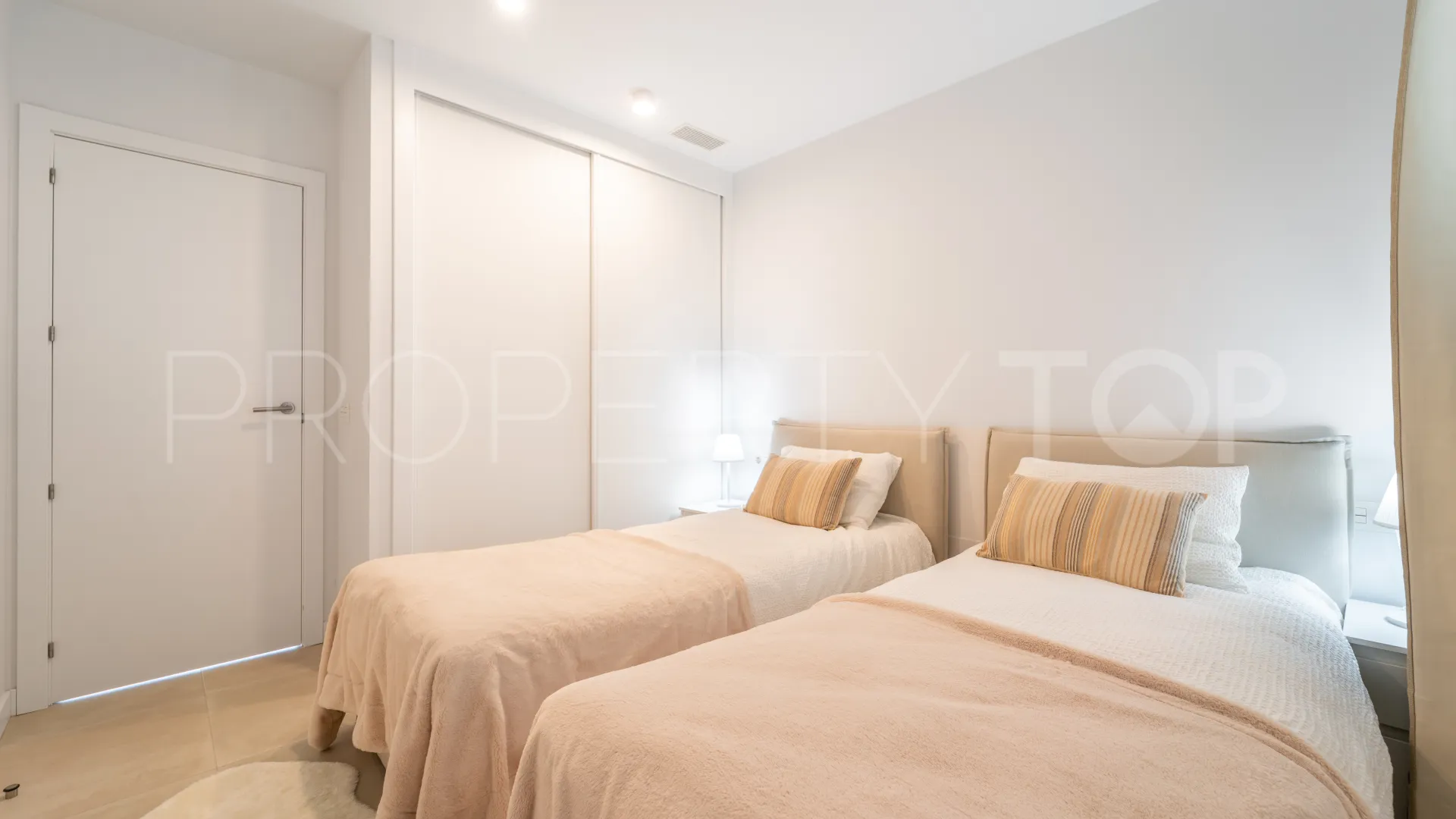El Higueron, apartamento de 2 dormitorios en venta