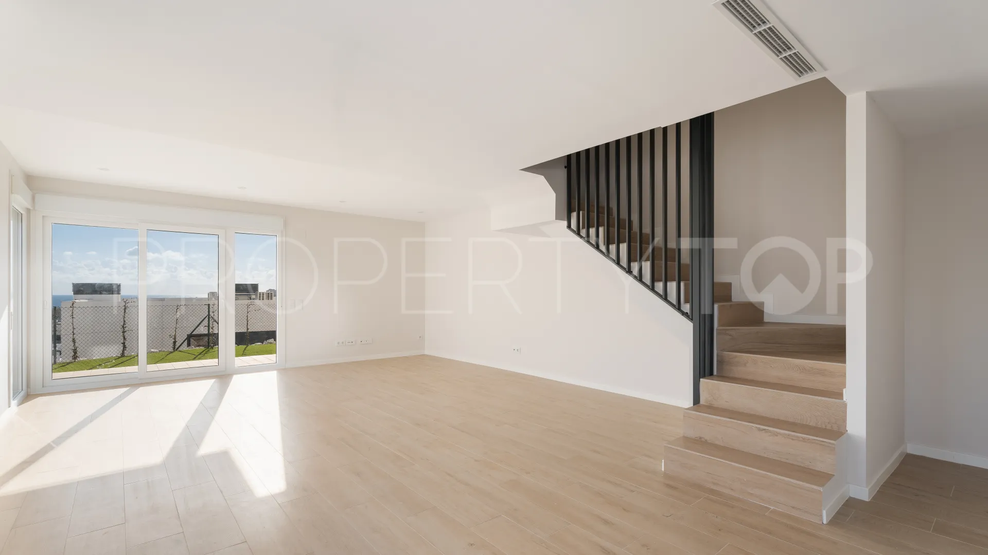 Adosado en venta con 4 dormitorios en Cala de Mijas