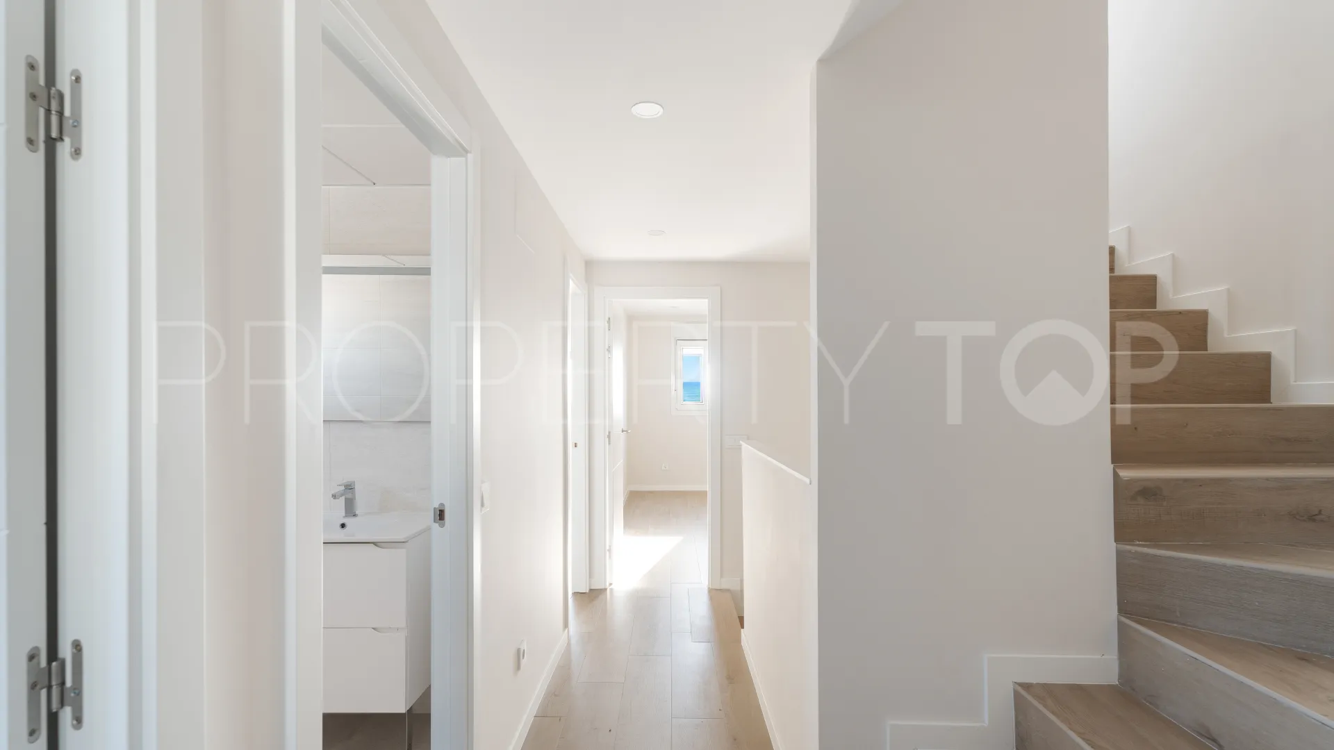 Adosado en venta con 4 dormitorios en Cala de Mijas
