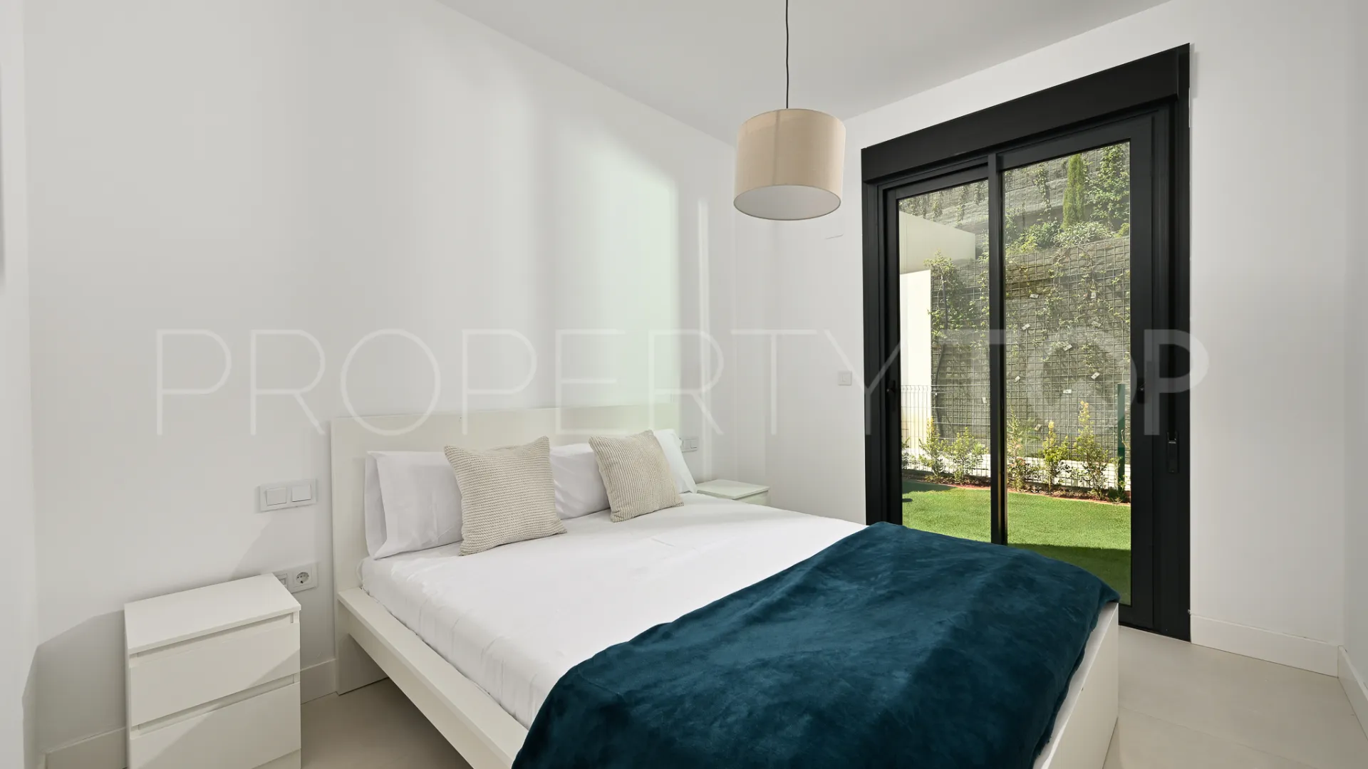 Fuengirola, apartamento planta baja de 3 dormitorios en venta
