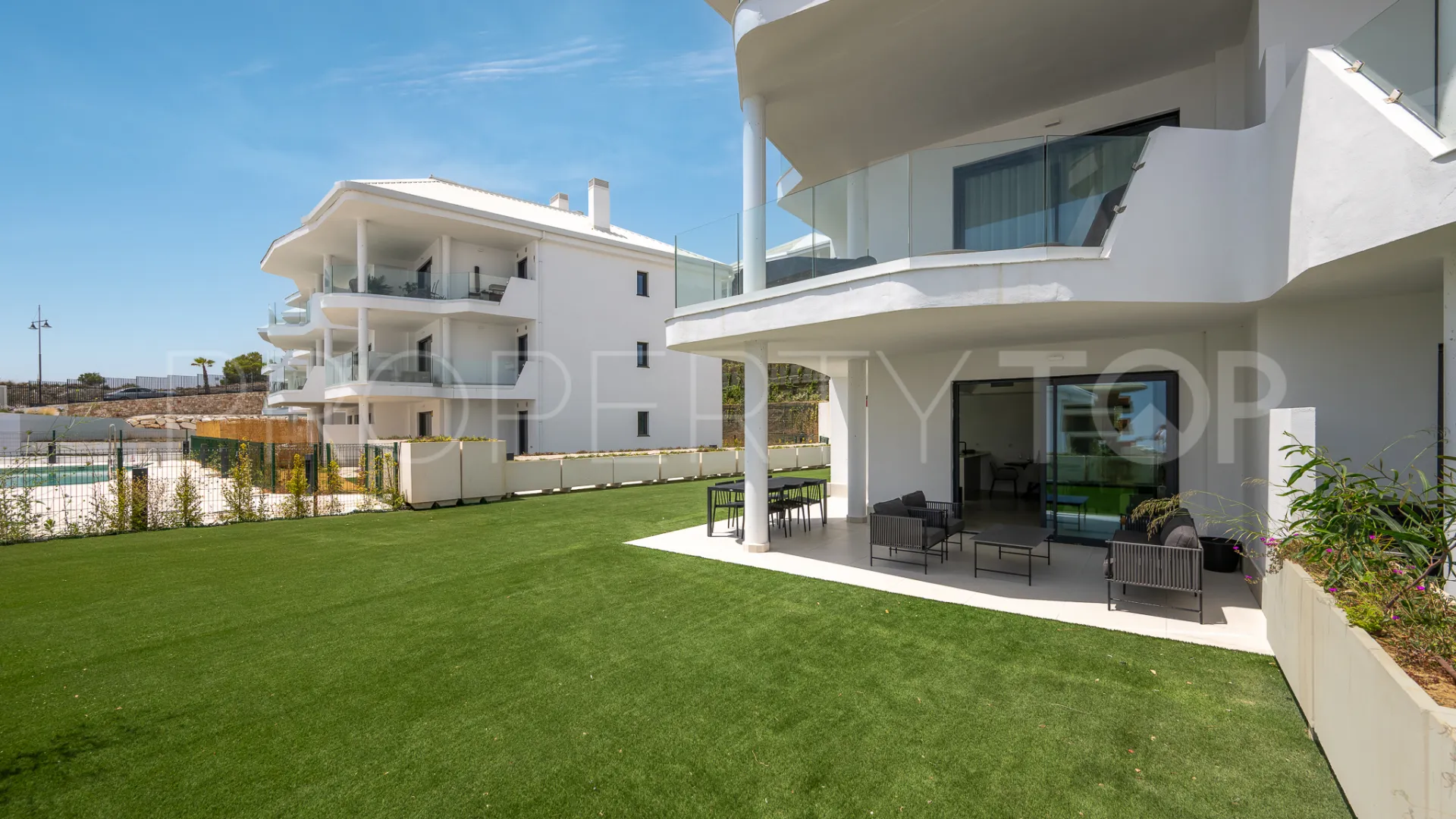Fuengirola, apartamento planta baja de 3 dormitorios en venta