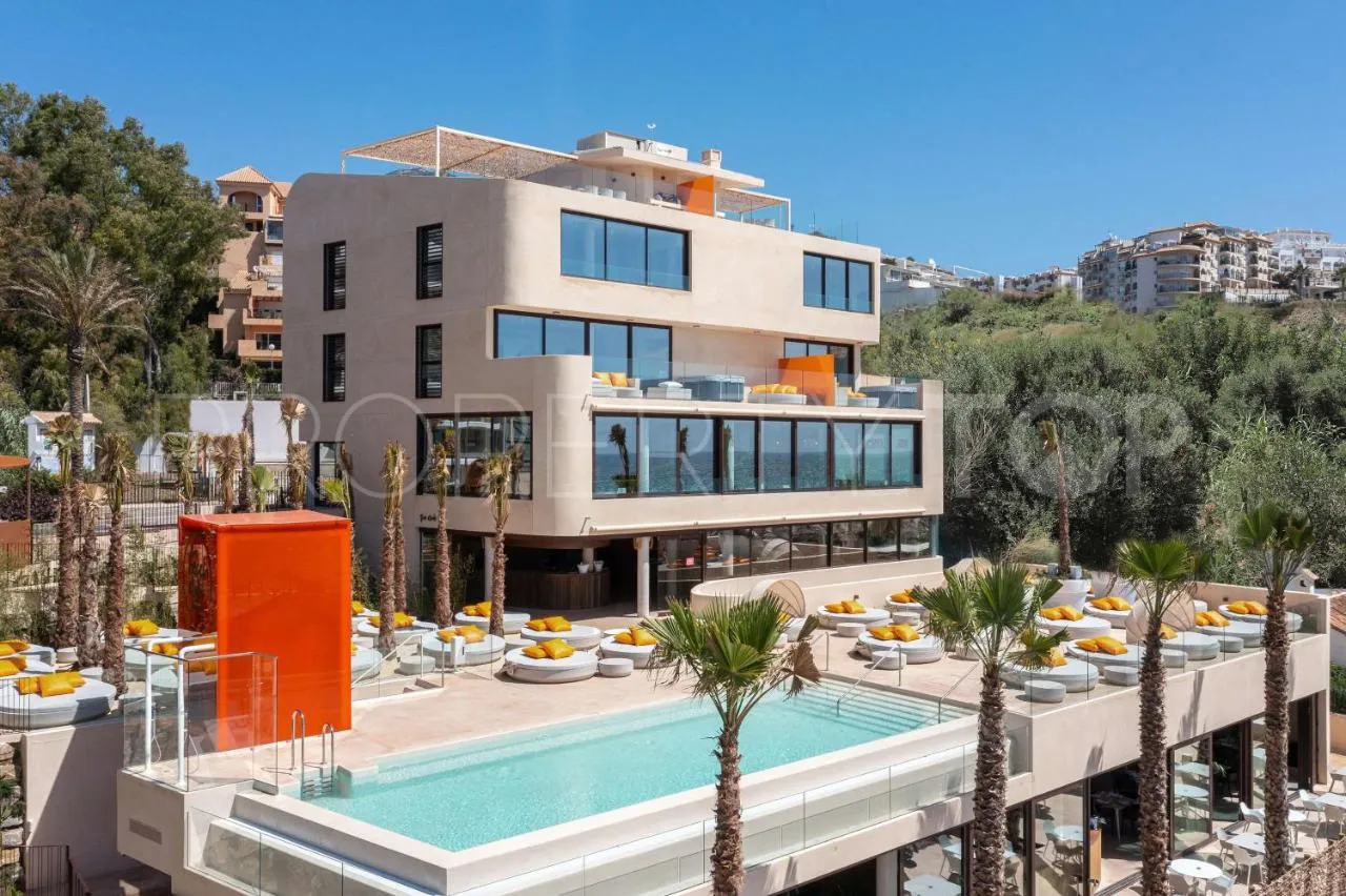 Fuengirola, apartamento planta baja de 3 dormitorios en venta