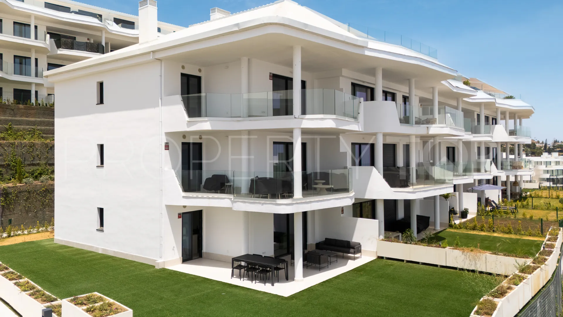Fuengirola, apartamento planta baja de 3 dormitorios en venta