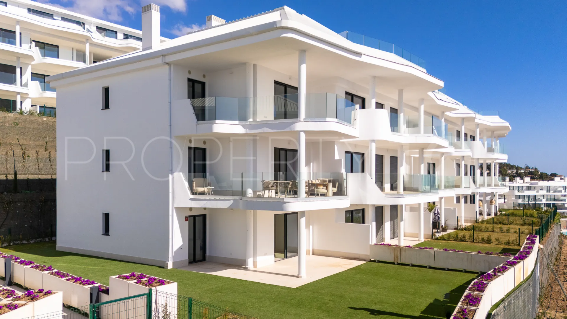 Fuengirola, apartamento planta baja de 3 dormitorios en venta