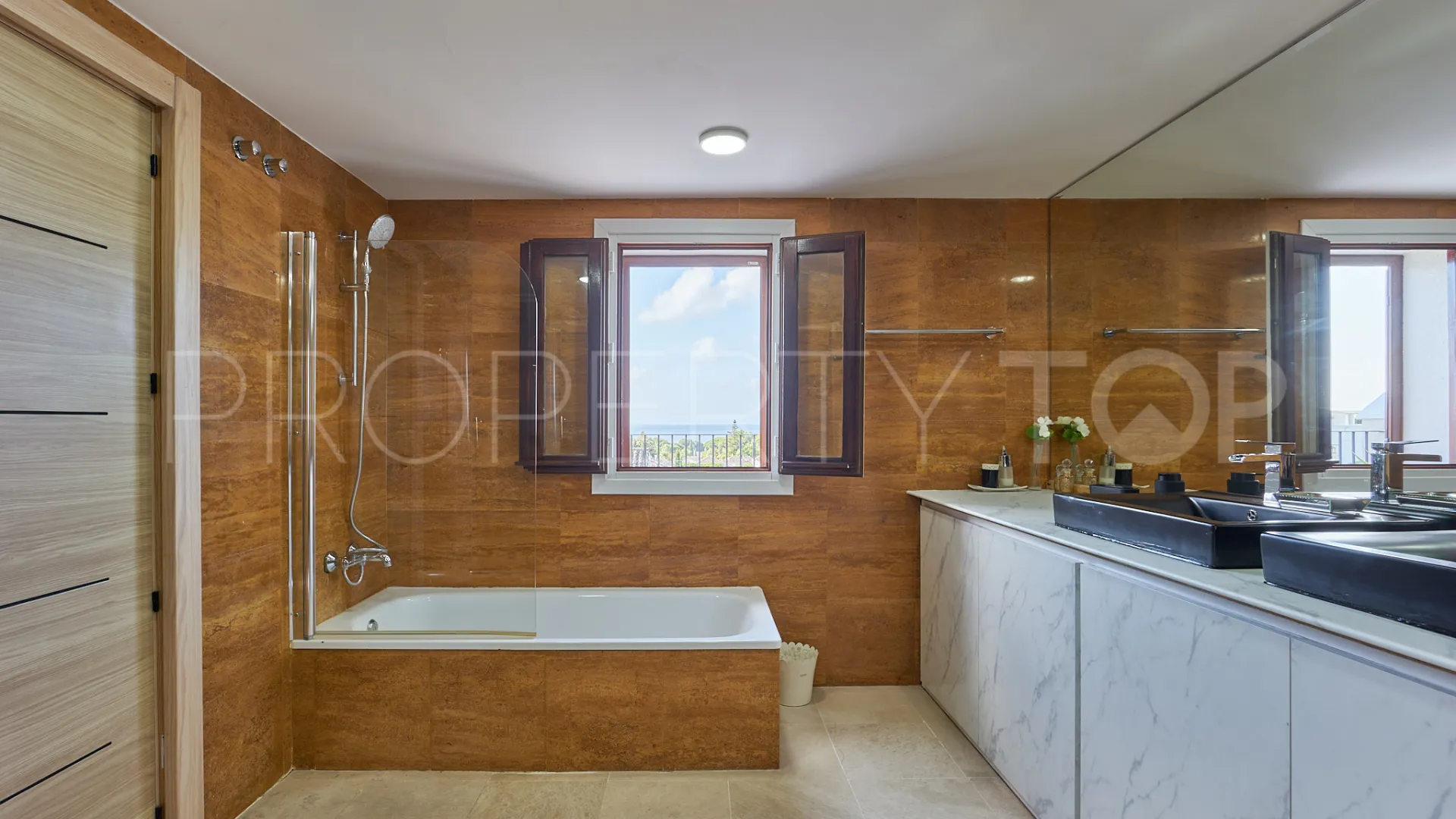 Semi detached house for sale in Marbella Golden Mile with 5 bedrooms