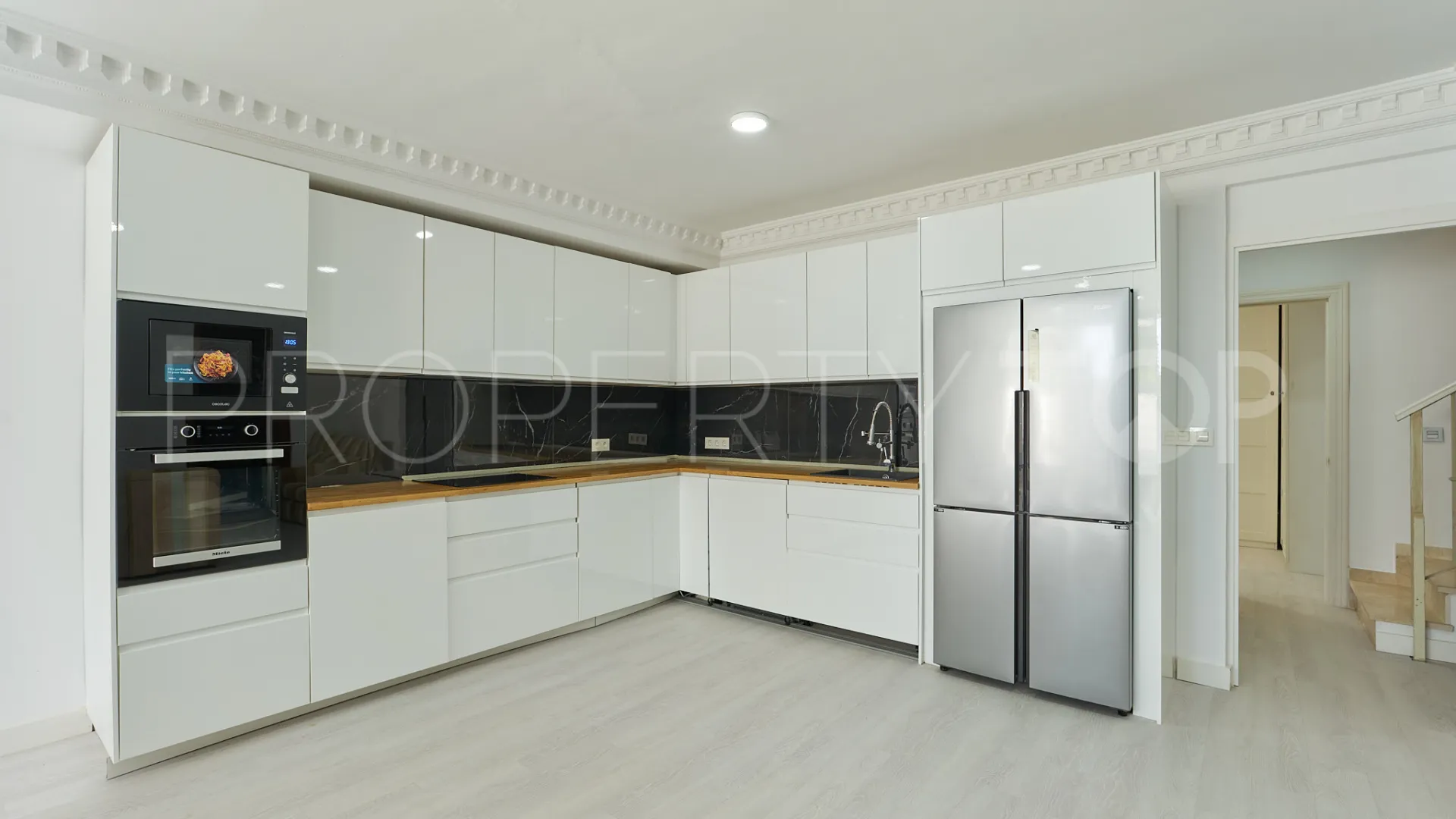 Semi detached house for sale in Marbella Golden Mile with 5 bedrooms