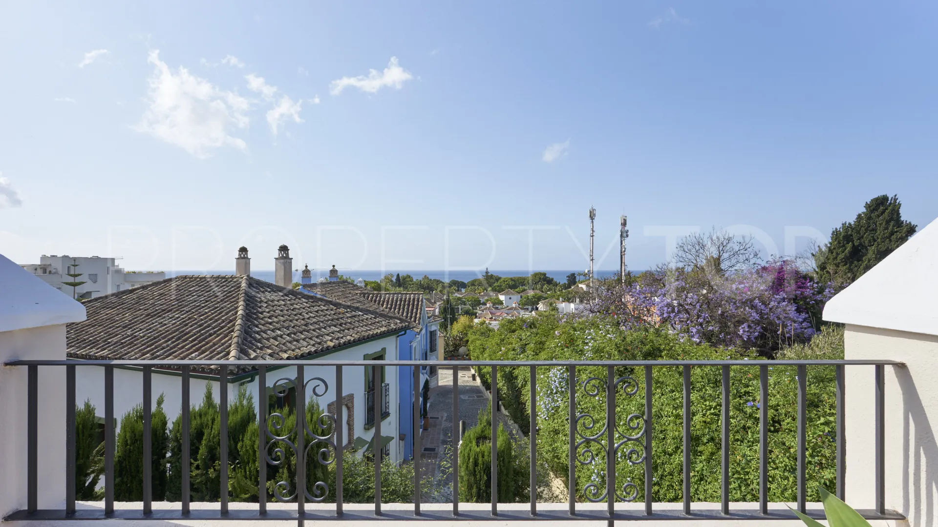 Semi detached house for sale in Marbella Golden Mile with 5 bedrooms
