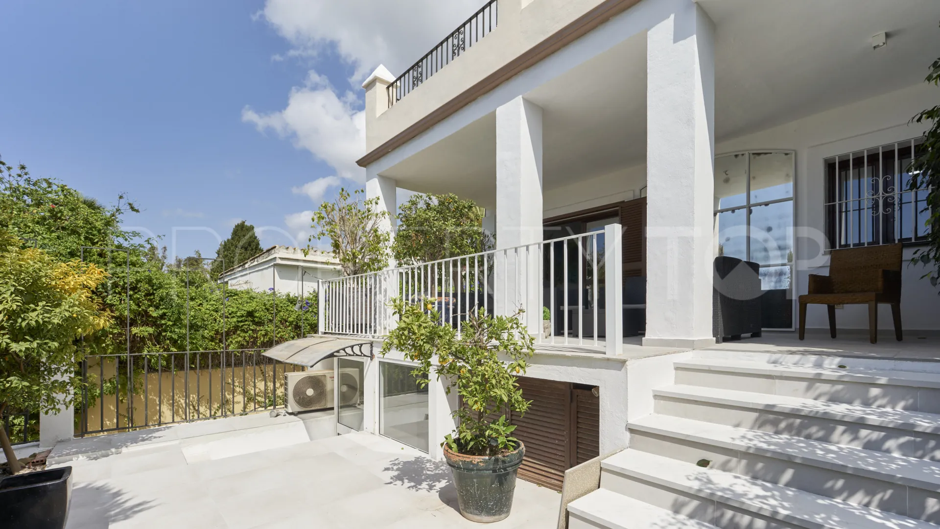 Semi detached house for sale in Marbella Golden Mile with 5 bedrooms