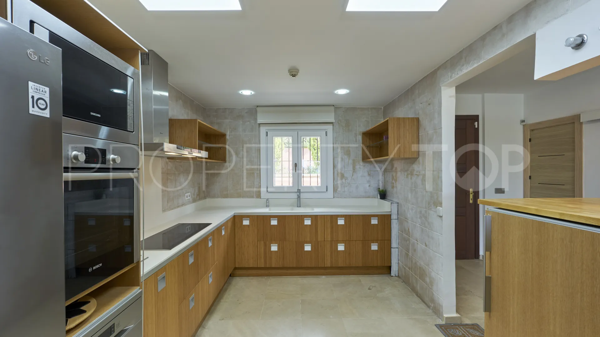 Semi detached house for sale in Marbella Golden Mile with 5 bedrooms