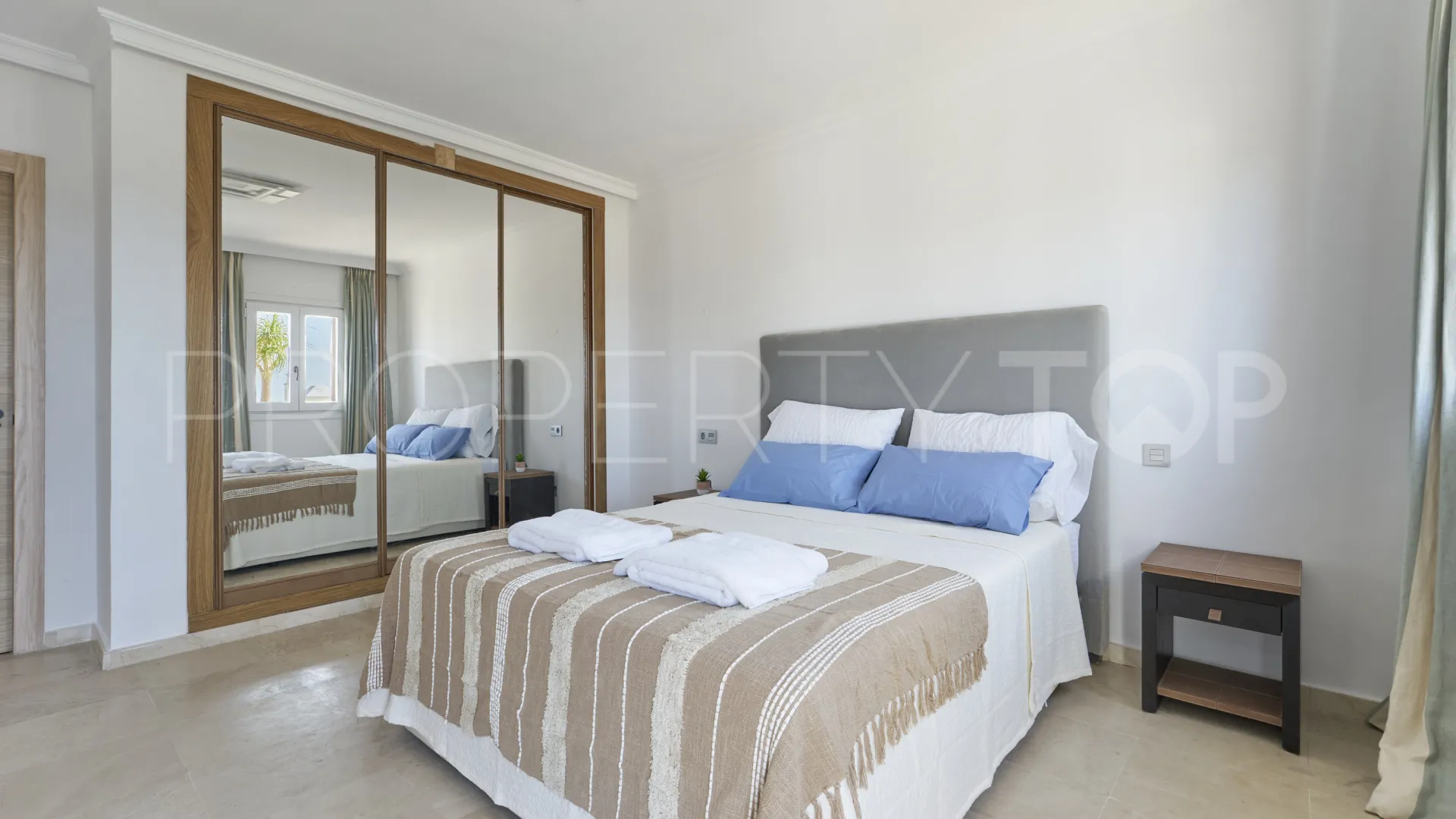 Semi detached house for sale in Marbella Golden Mile with 5 bedrooms