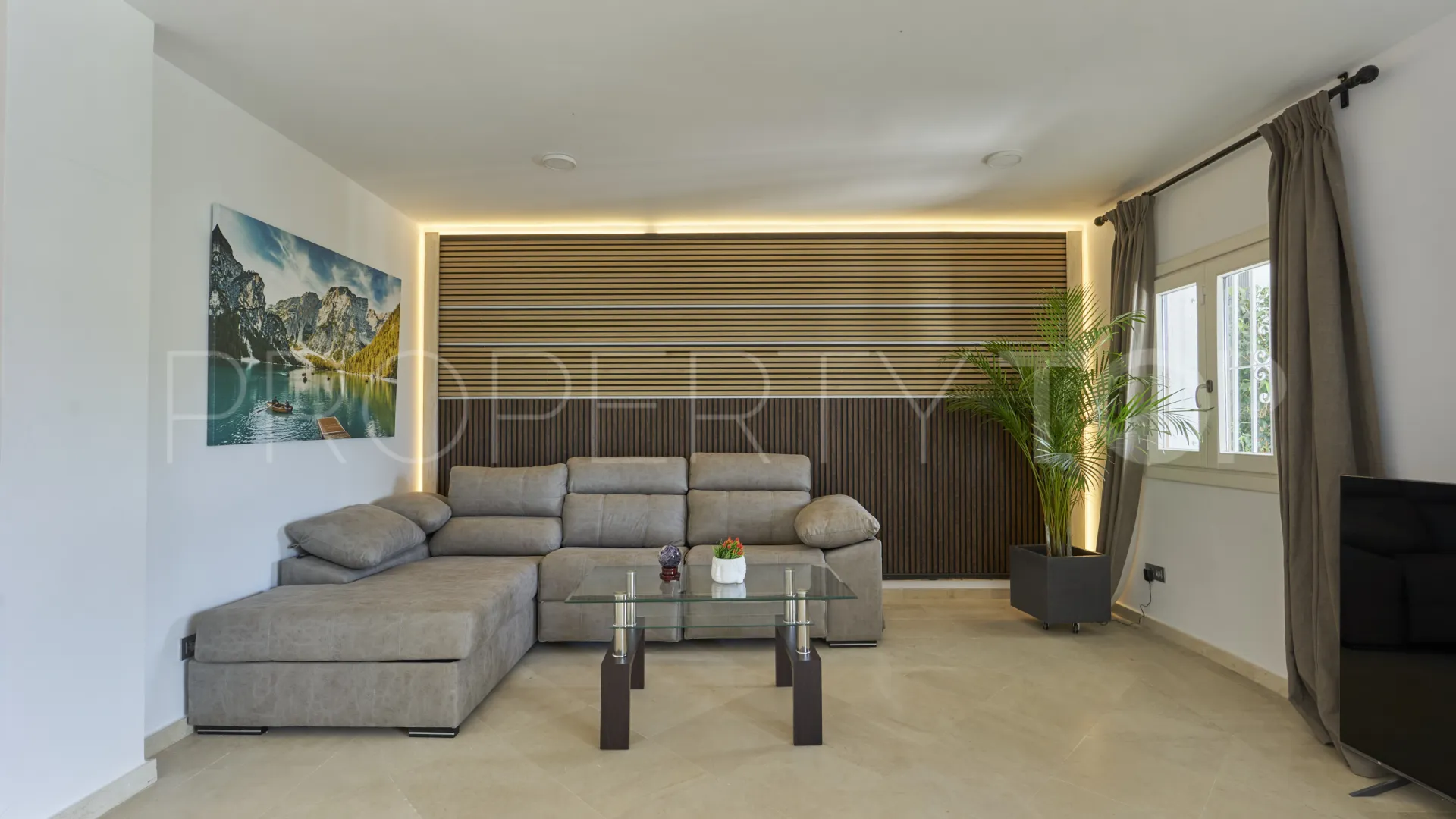 Semi detached house for sale in Marbella Golden Mile with 5 bedrooms