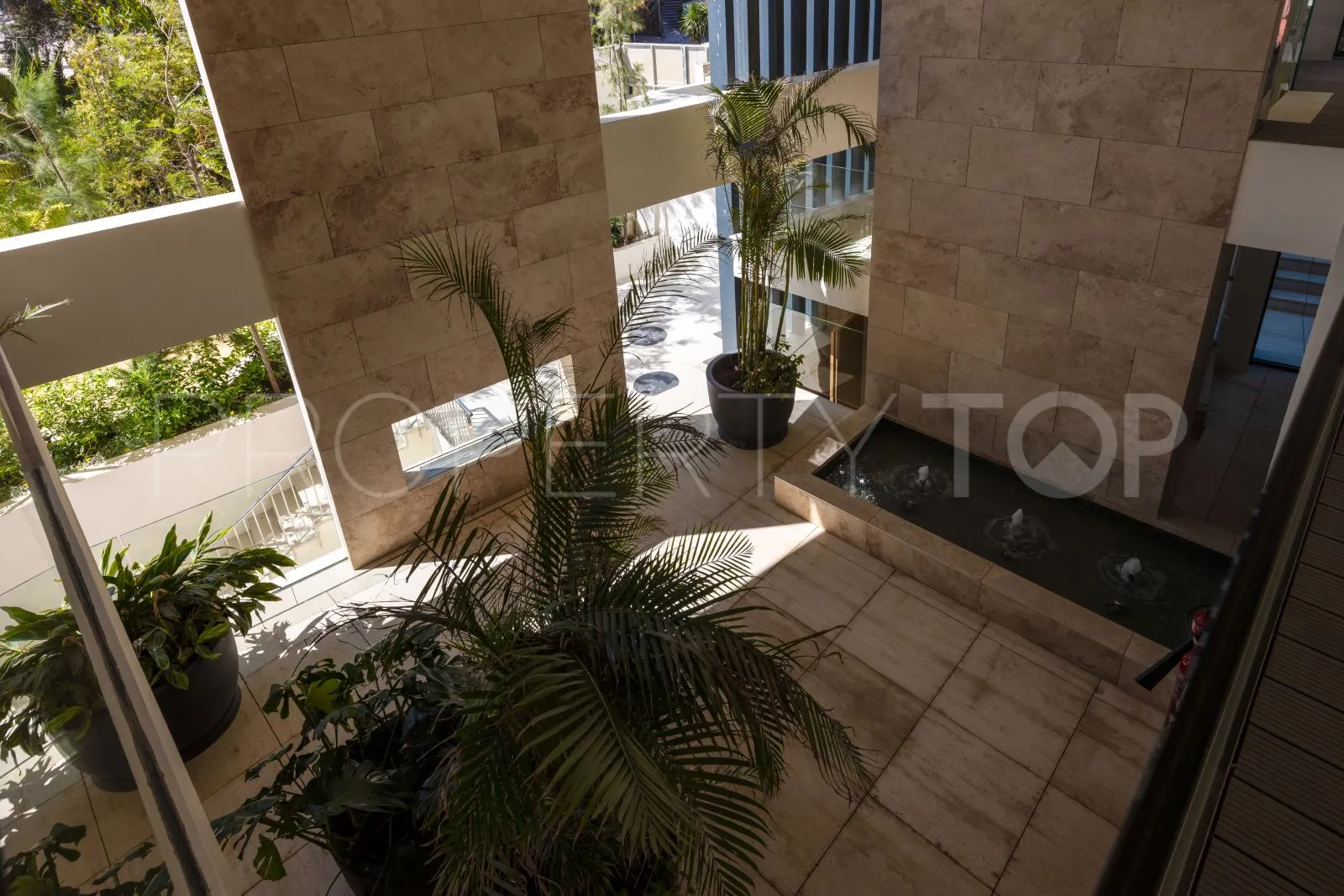 Buy Estepona Puerto apartment with 3 bedrooms