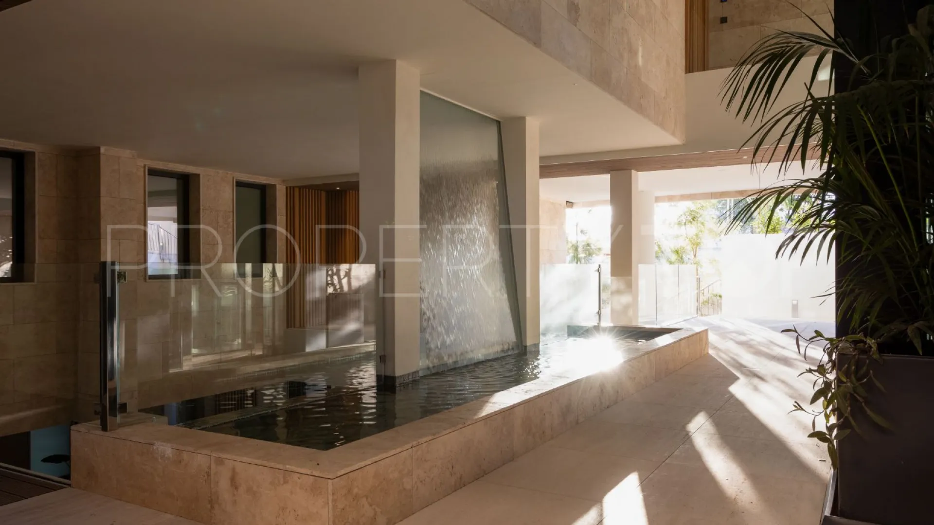 Buy Estepona Puerto apartment with 3 bedrooms