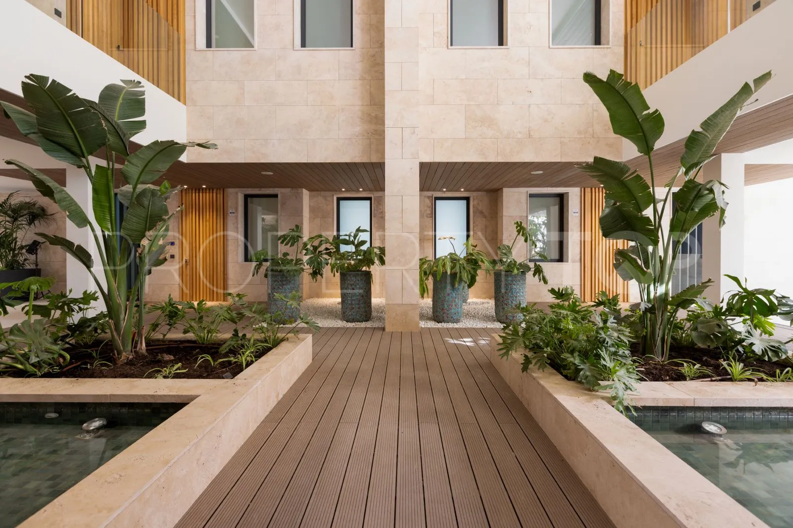 Buy Estepona Puerto apartment with 3 bedrooms