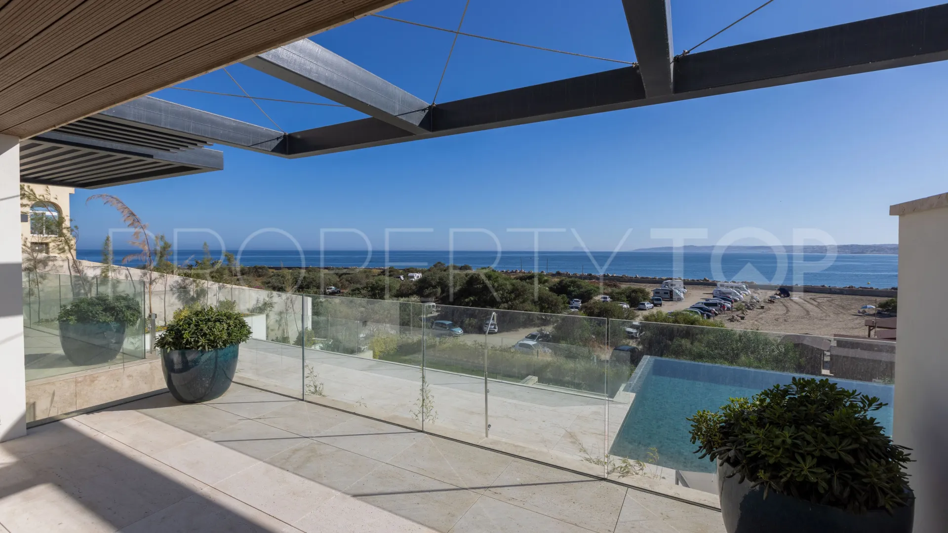 Buy Estepona Puerto apartment with 3 bedrooms