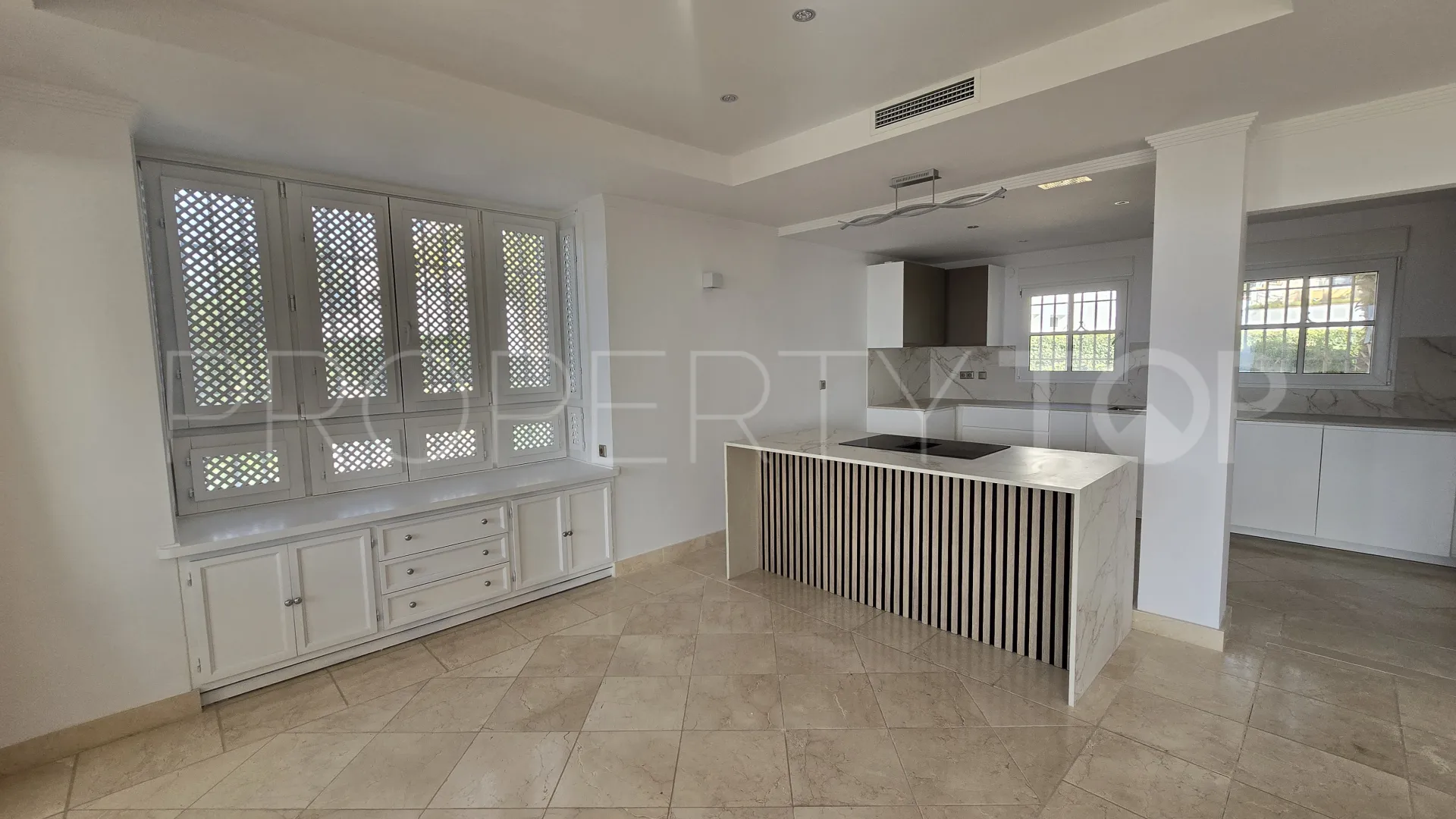 4 bedrooms Rio Real villa for sale