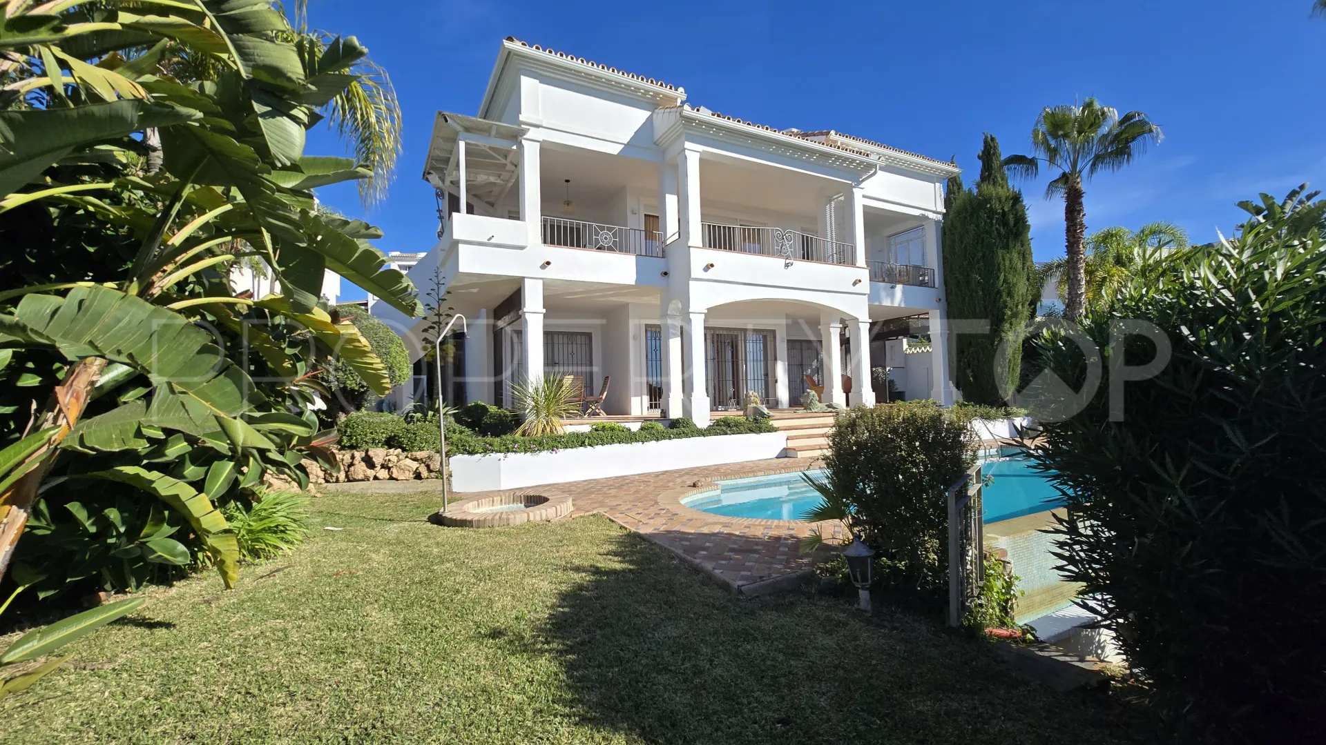 4 bedrooms Rio Real villa for sale