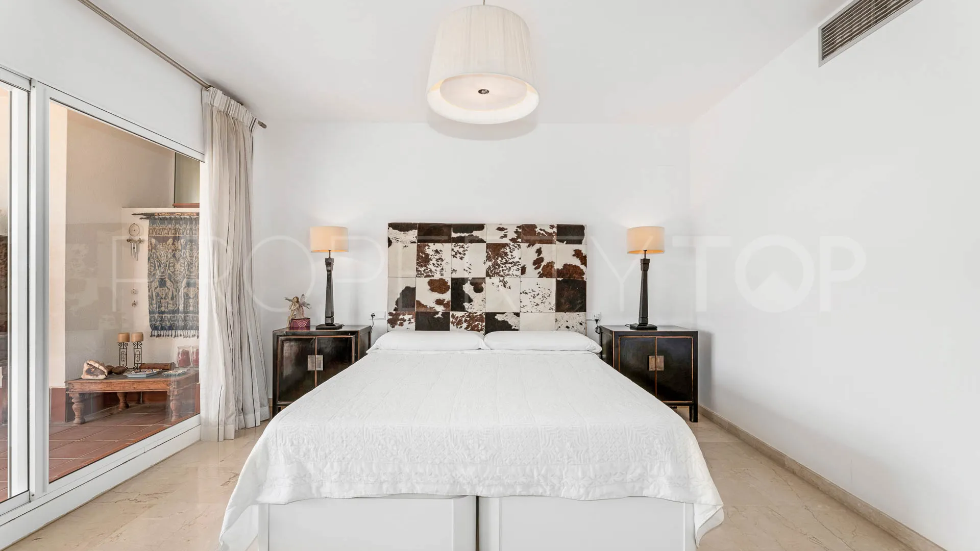 Guadalmina Alta, atico duplex de 3 dormitorios en venta