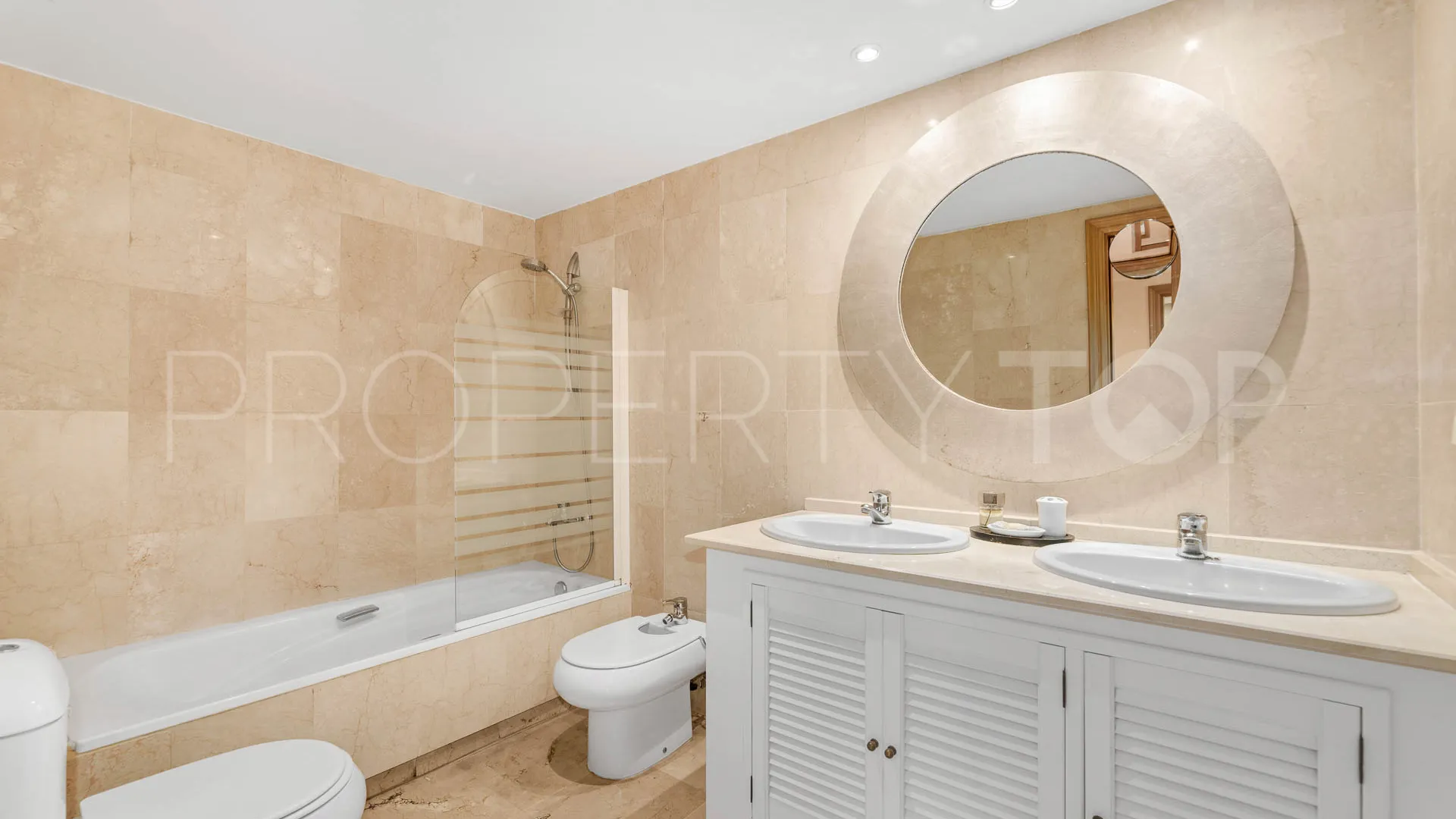 Guadalmina Alta, atico duplex de 3 dormitorios en venta