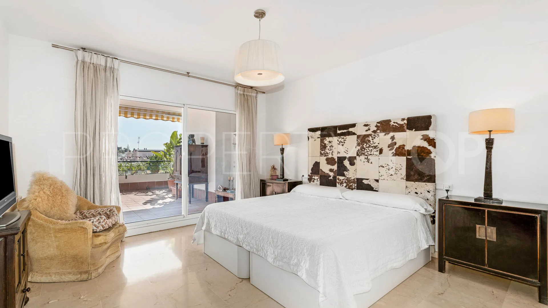 Guadalmina Alta, atico duplex de 3 dormitorios en venta