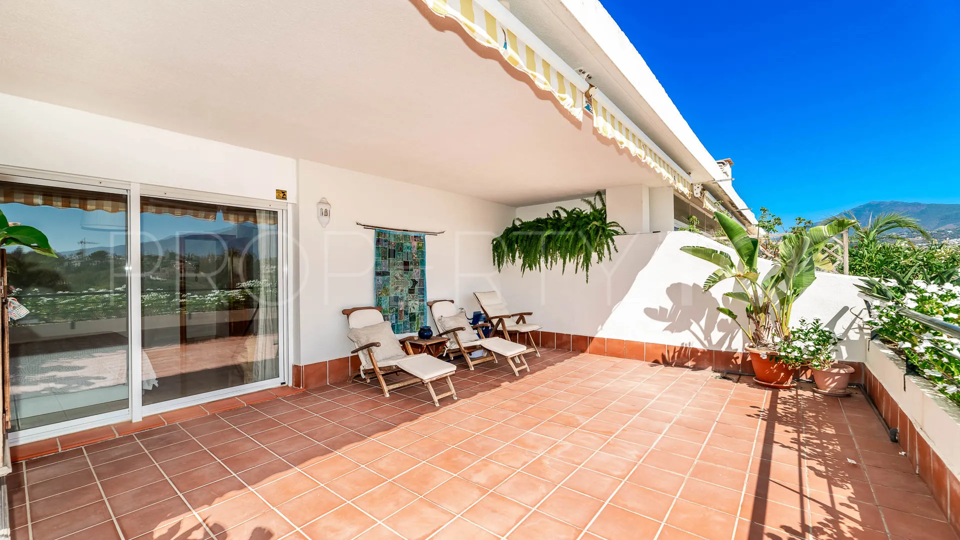 Guadalmina Alta, atico duplex de 3 dormitorios en venta