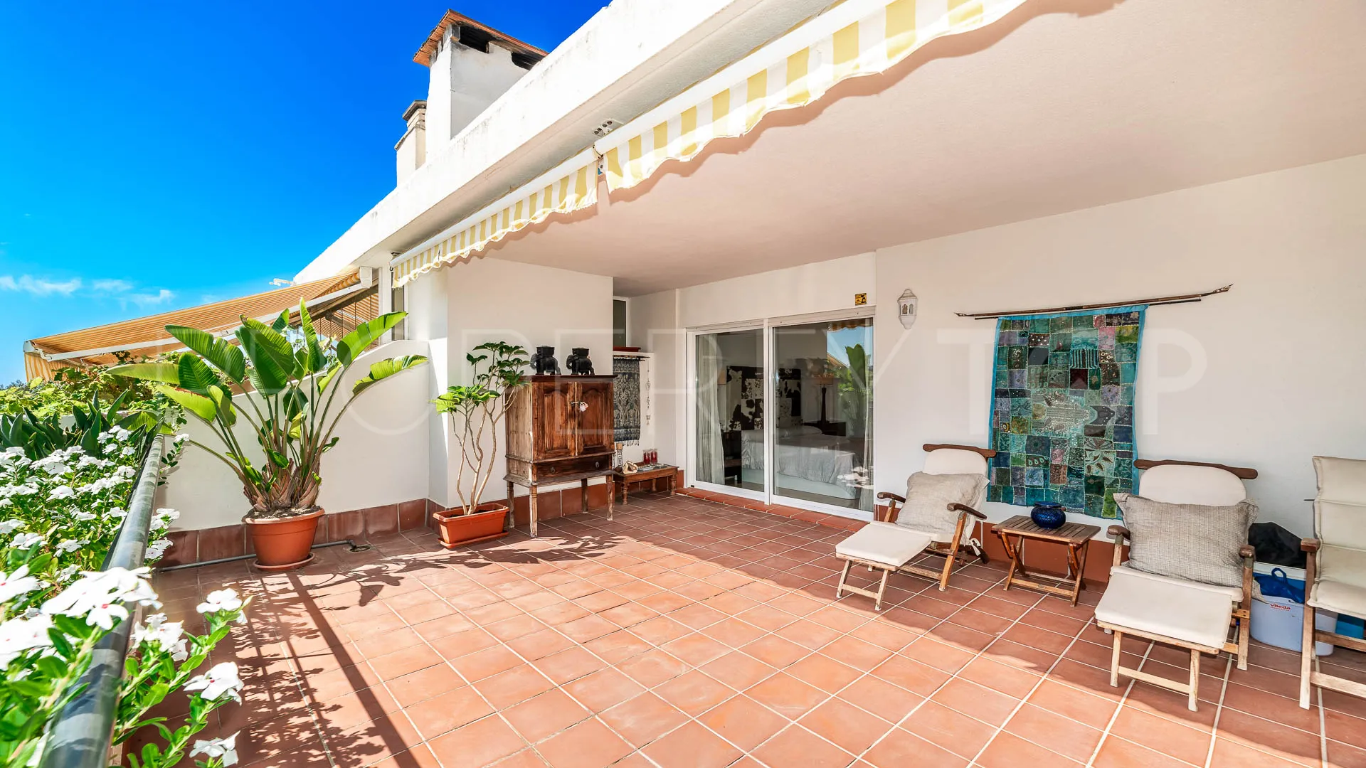 Guadalmina Alta, atico duplex de 3 dormitorios en venta