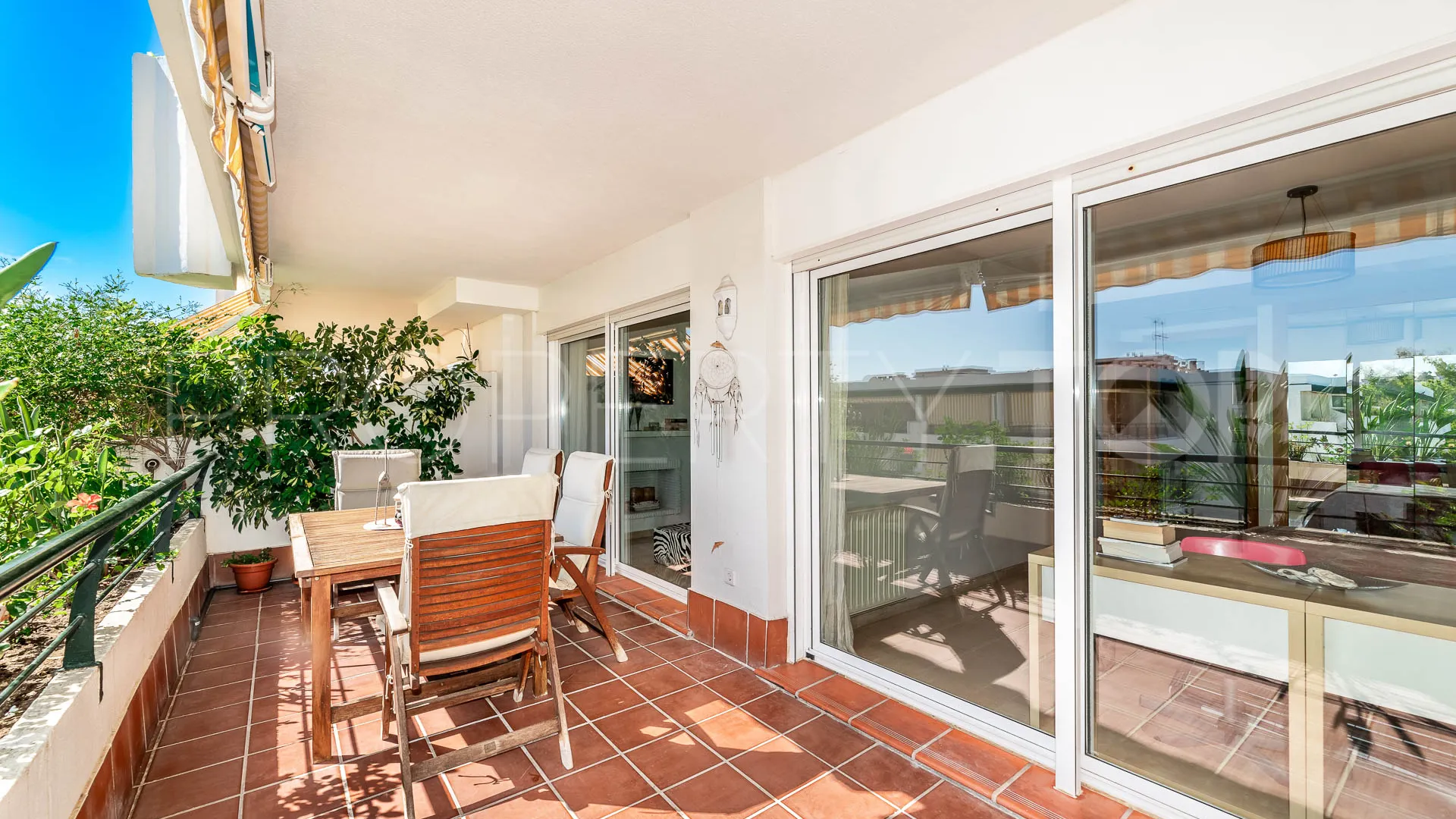 Guadalmina Alta, atico duplex de 3 dormitorios en venta
